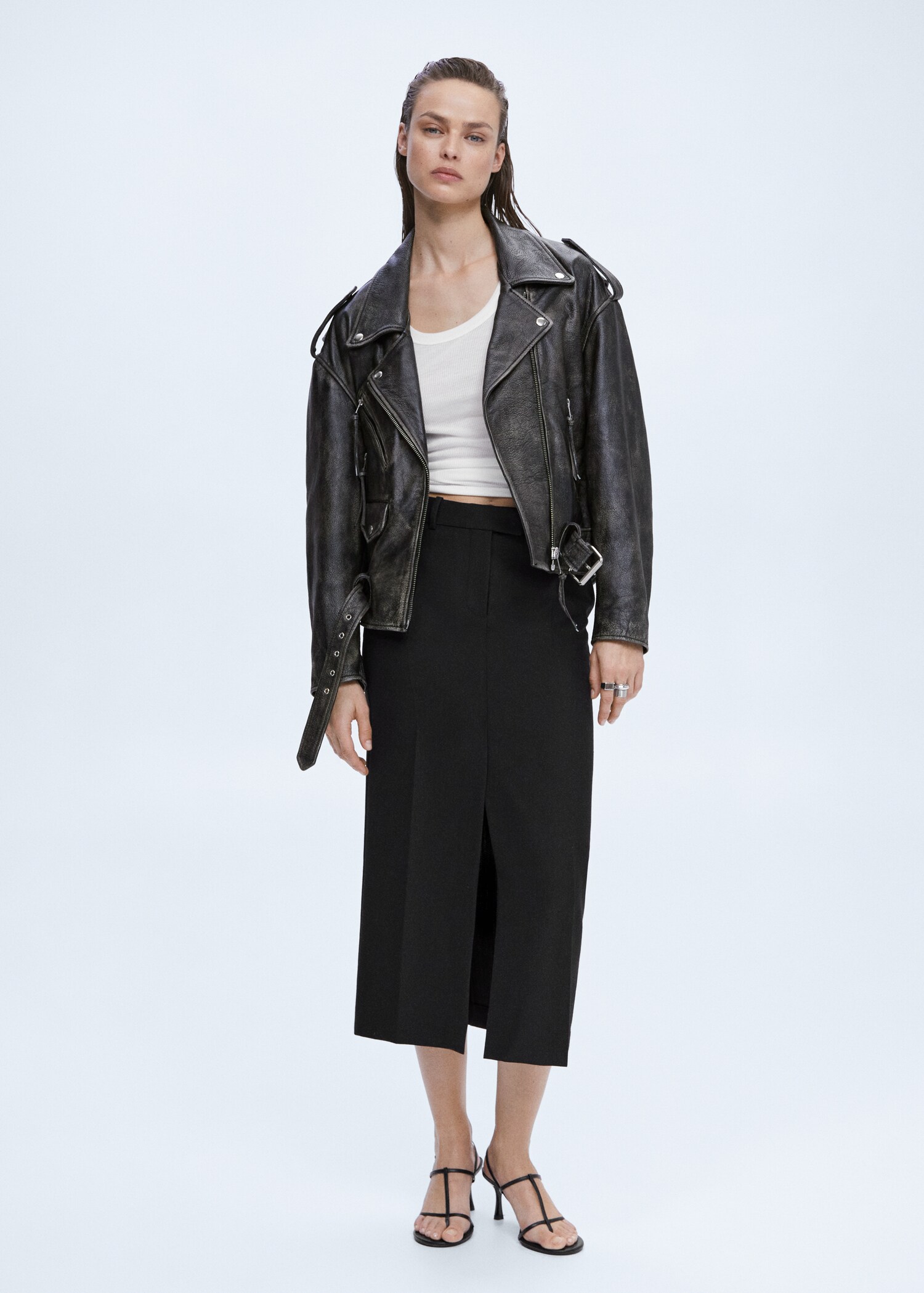 Cazadora biker piel oversize - Plano general