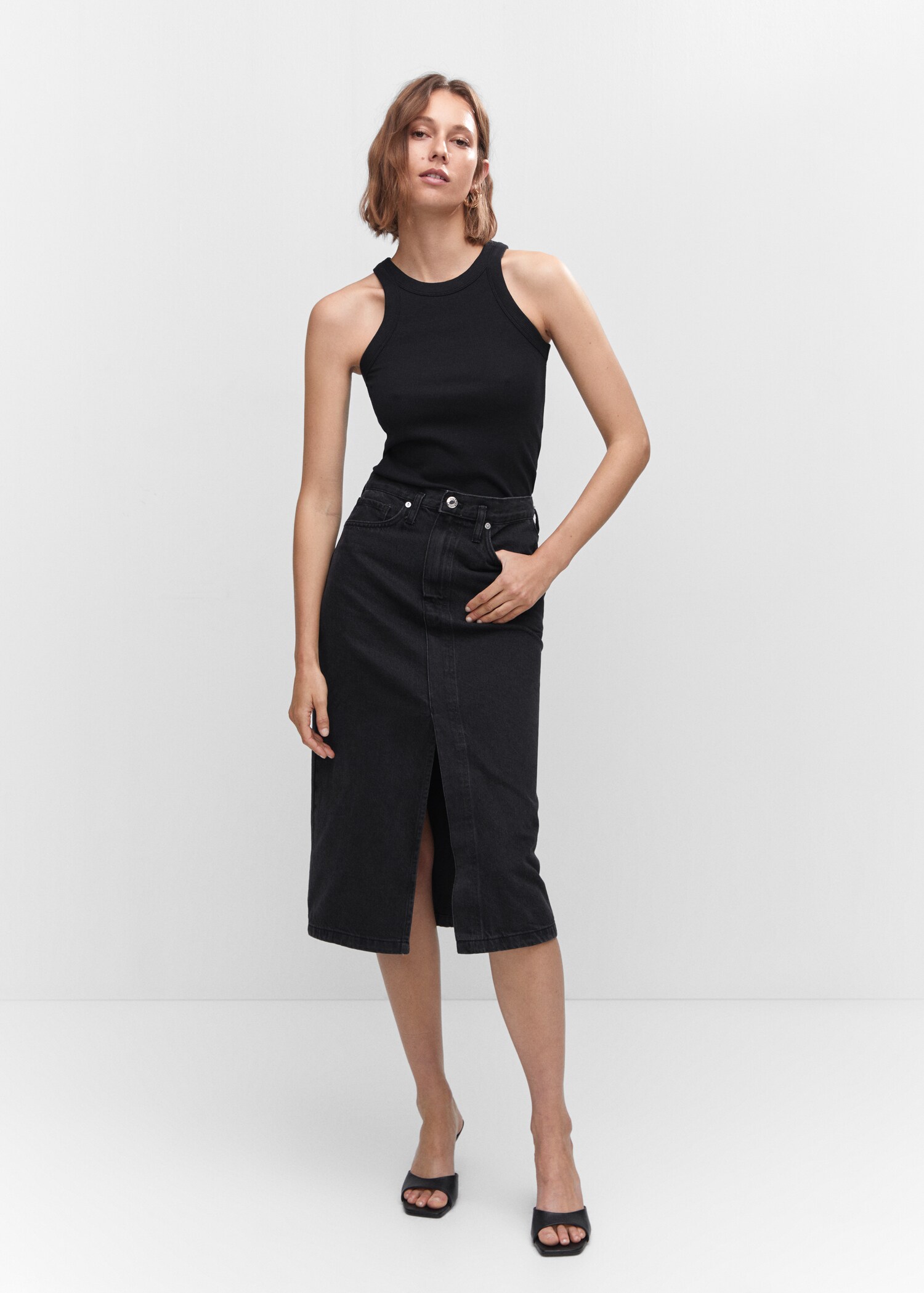 Falda midi vaquera - Plano general