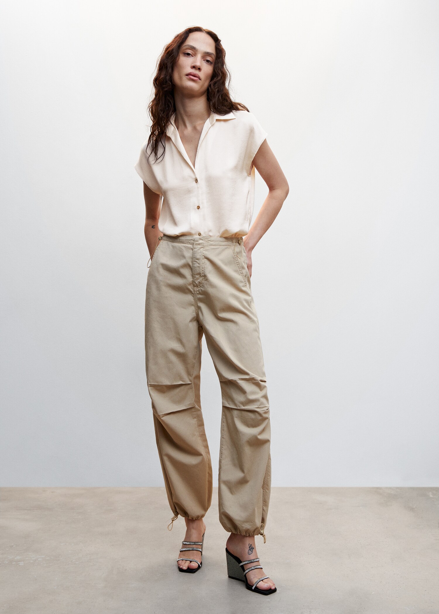 Short-sleeved satin shirt - General plane