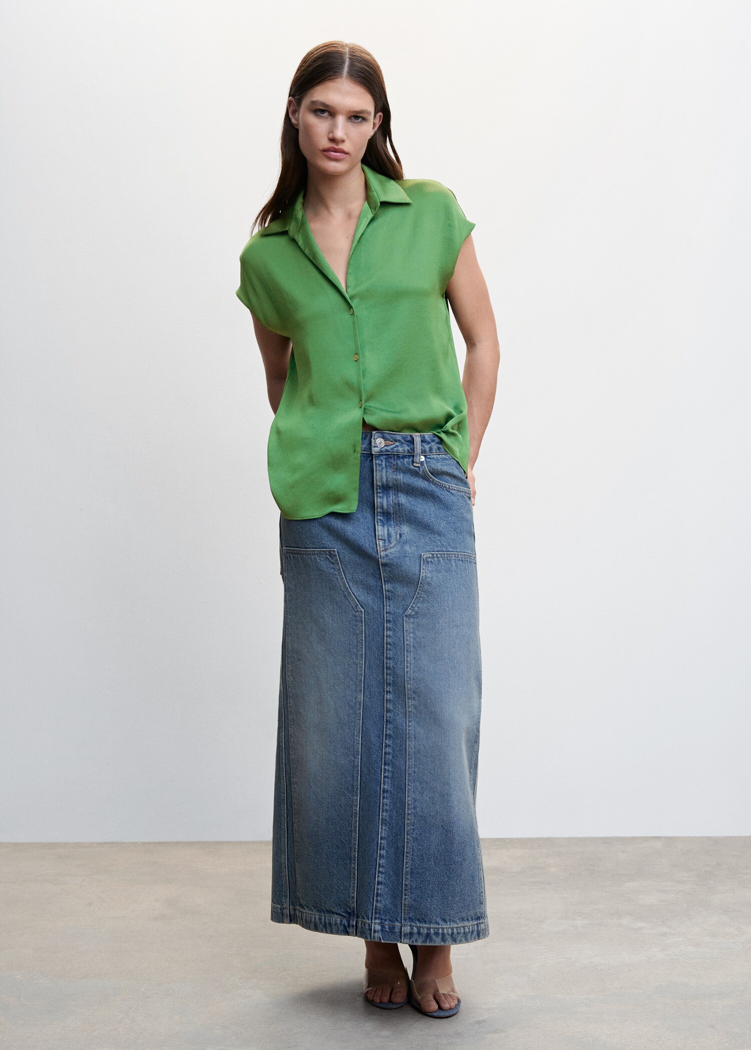 Short-sleeved satin shirt - General plane