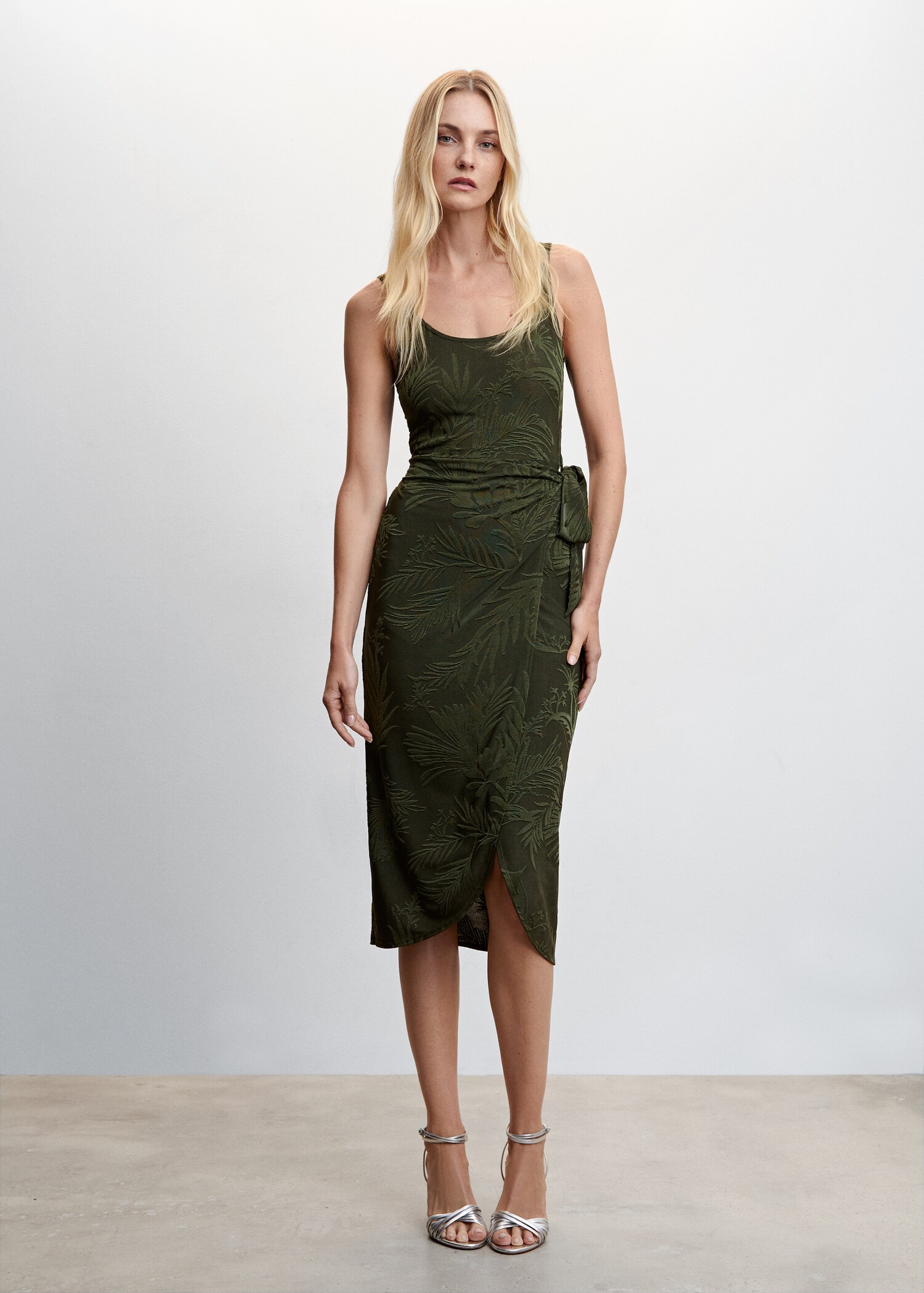 Knotted jacquard dress - General plane