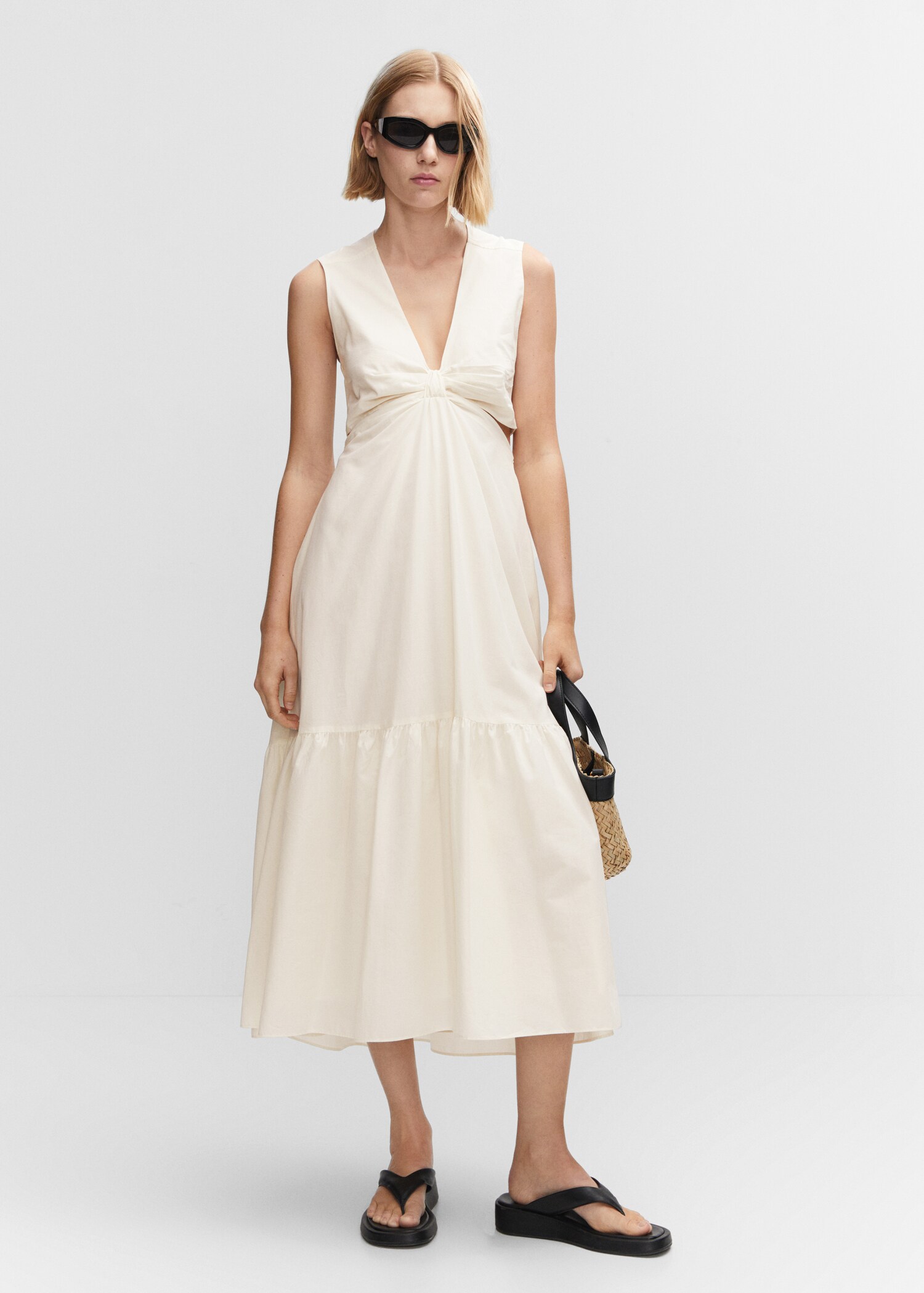 Knot dress with openings - General plane