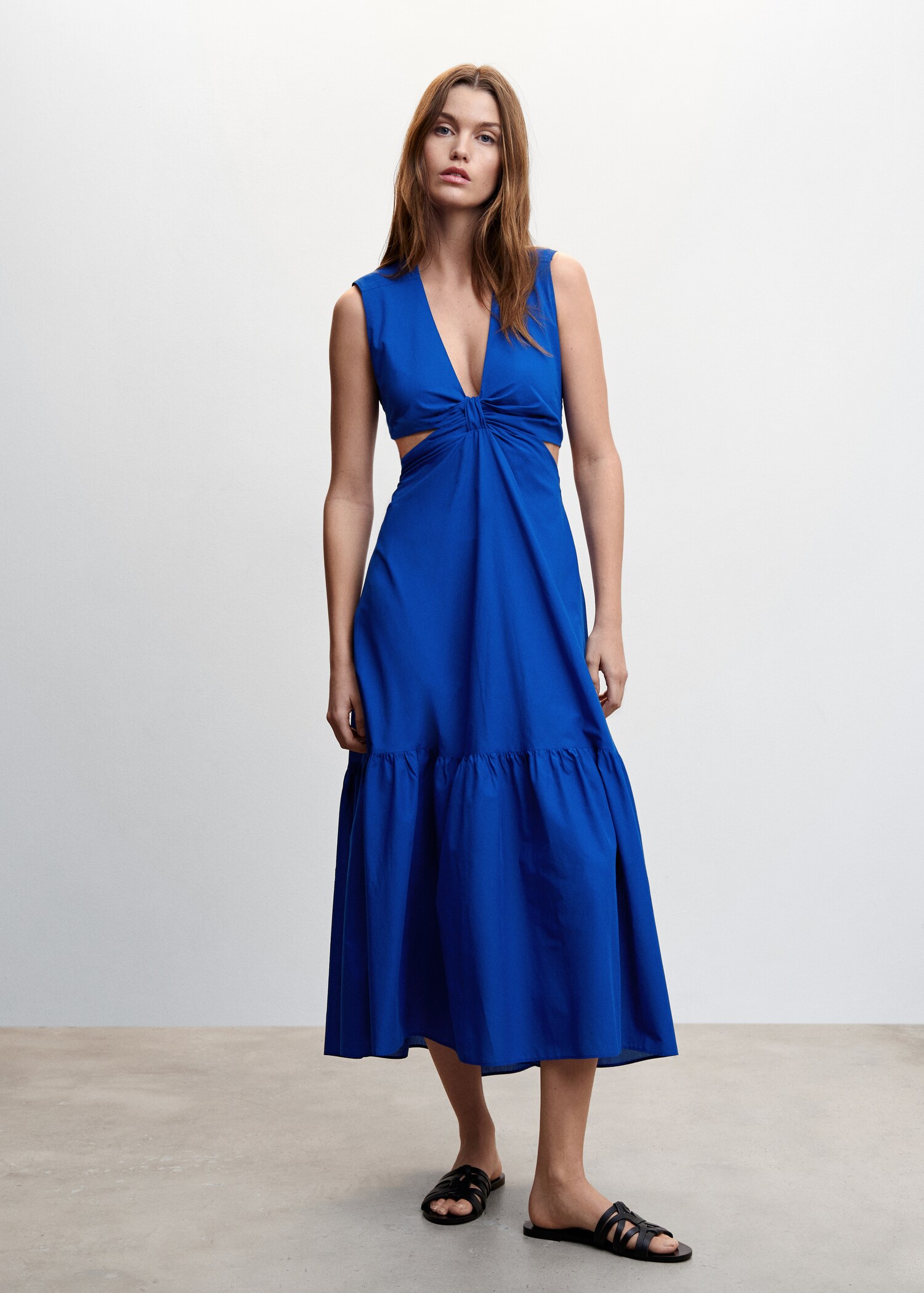 Knot dress with openings - General plane