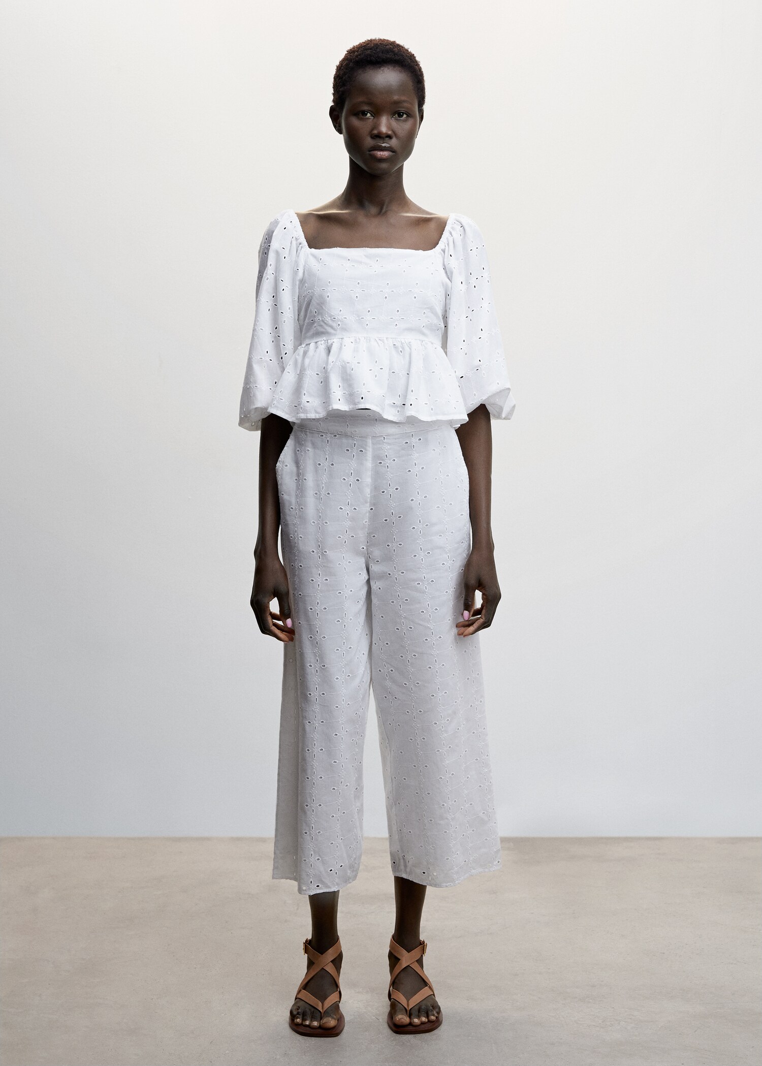 Puff sleeves blouse - General plane