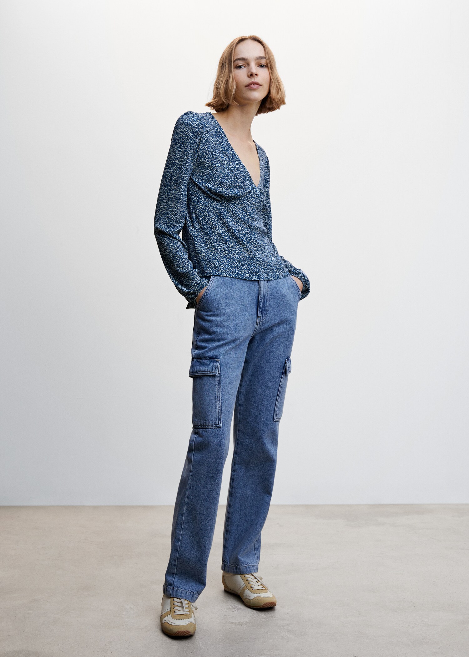 Blouse col en V - Plan général