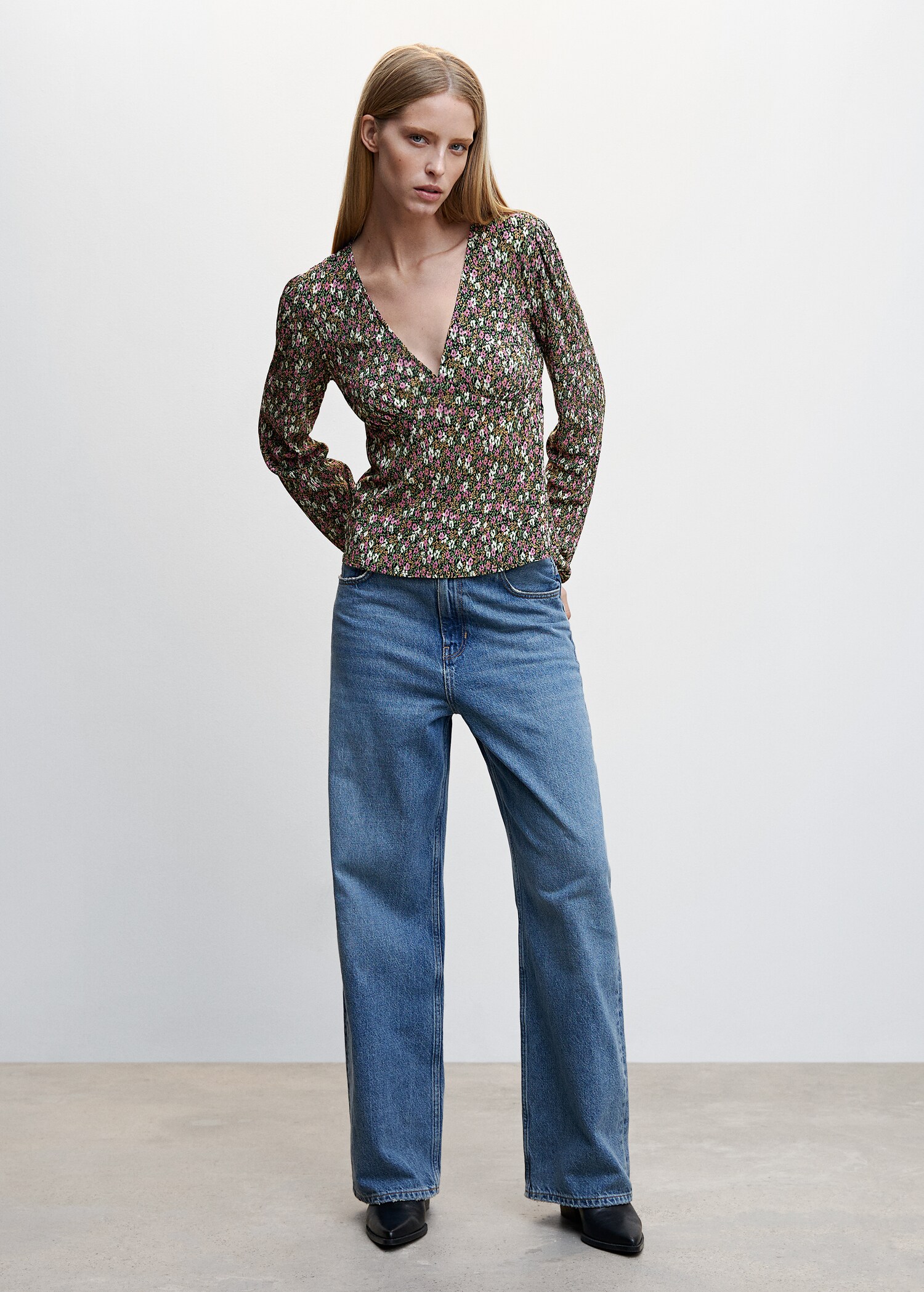 Blouse col en V - Plan général