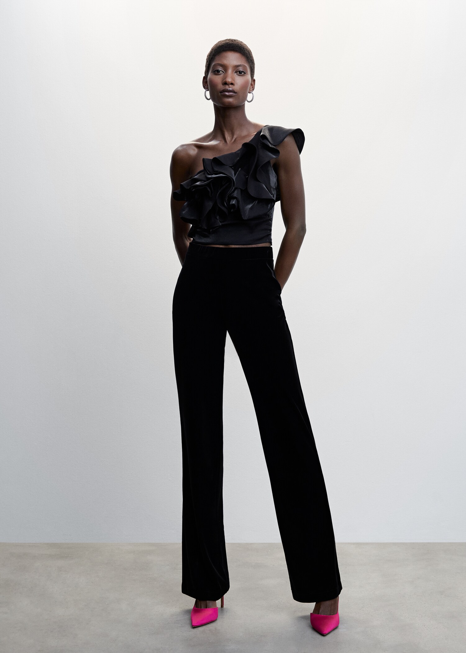 Asymmetric ruffled blouse - General plane