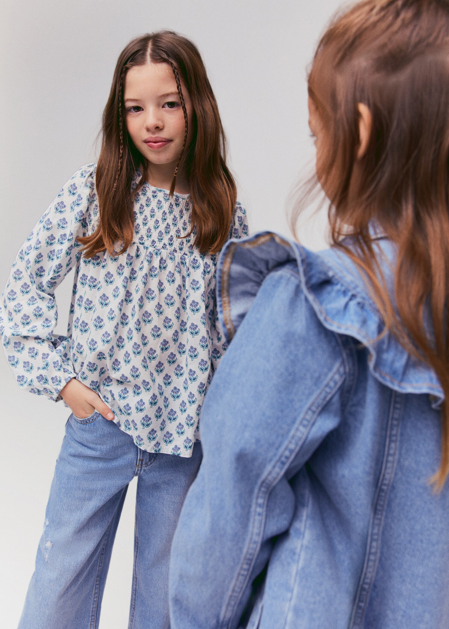 Bluse med blomstertrykk - Total bildeutsnitt