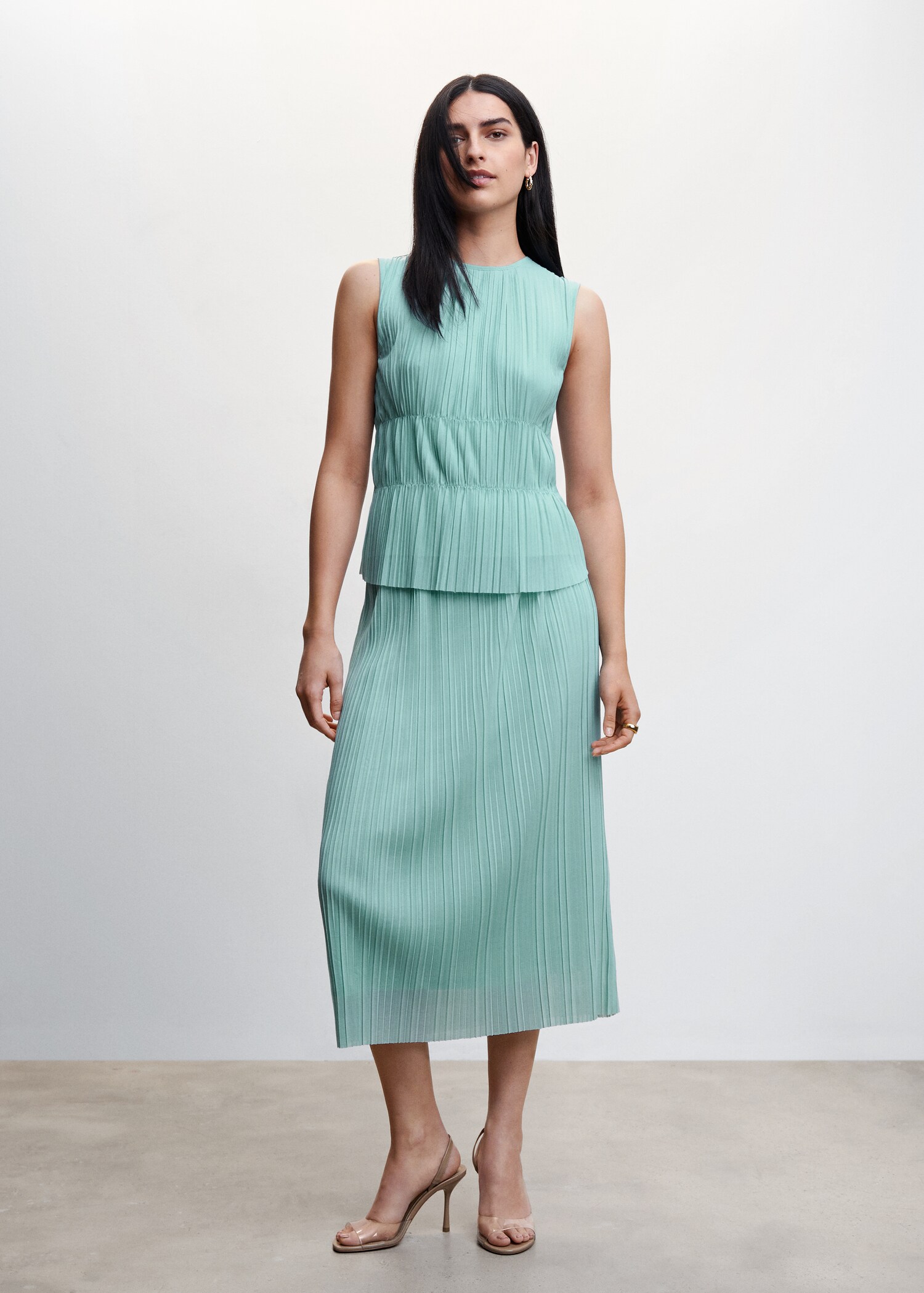 Pleated midi skirt - General plane