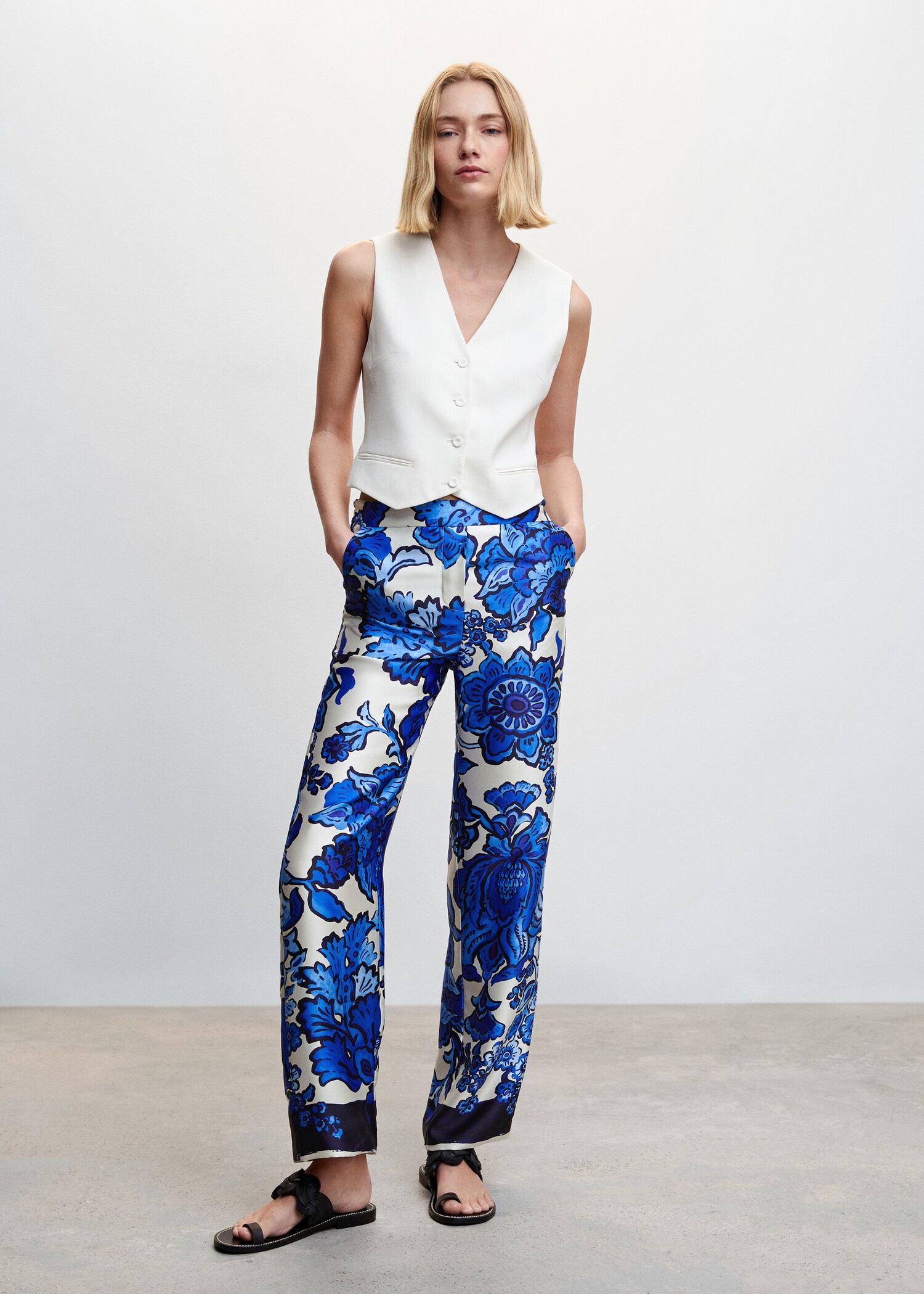 Floral satin pants - General plane