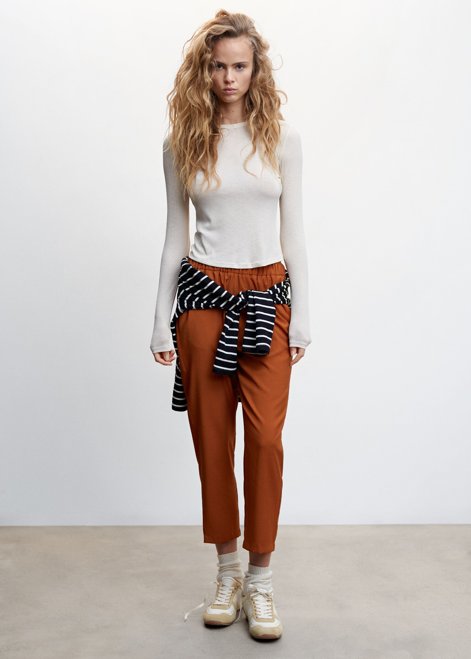 Satinierte Hose mit Stretchbund - Allgemeine Ansicht