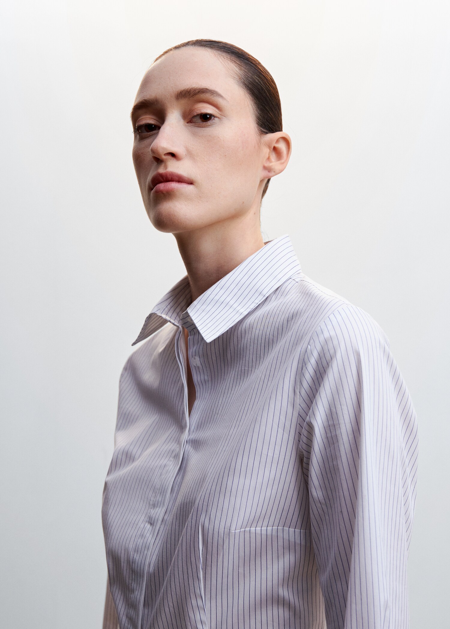 Essential cotton-blend shirt - Details of the article 3