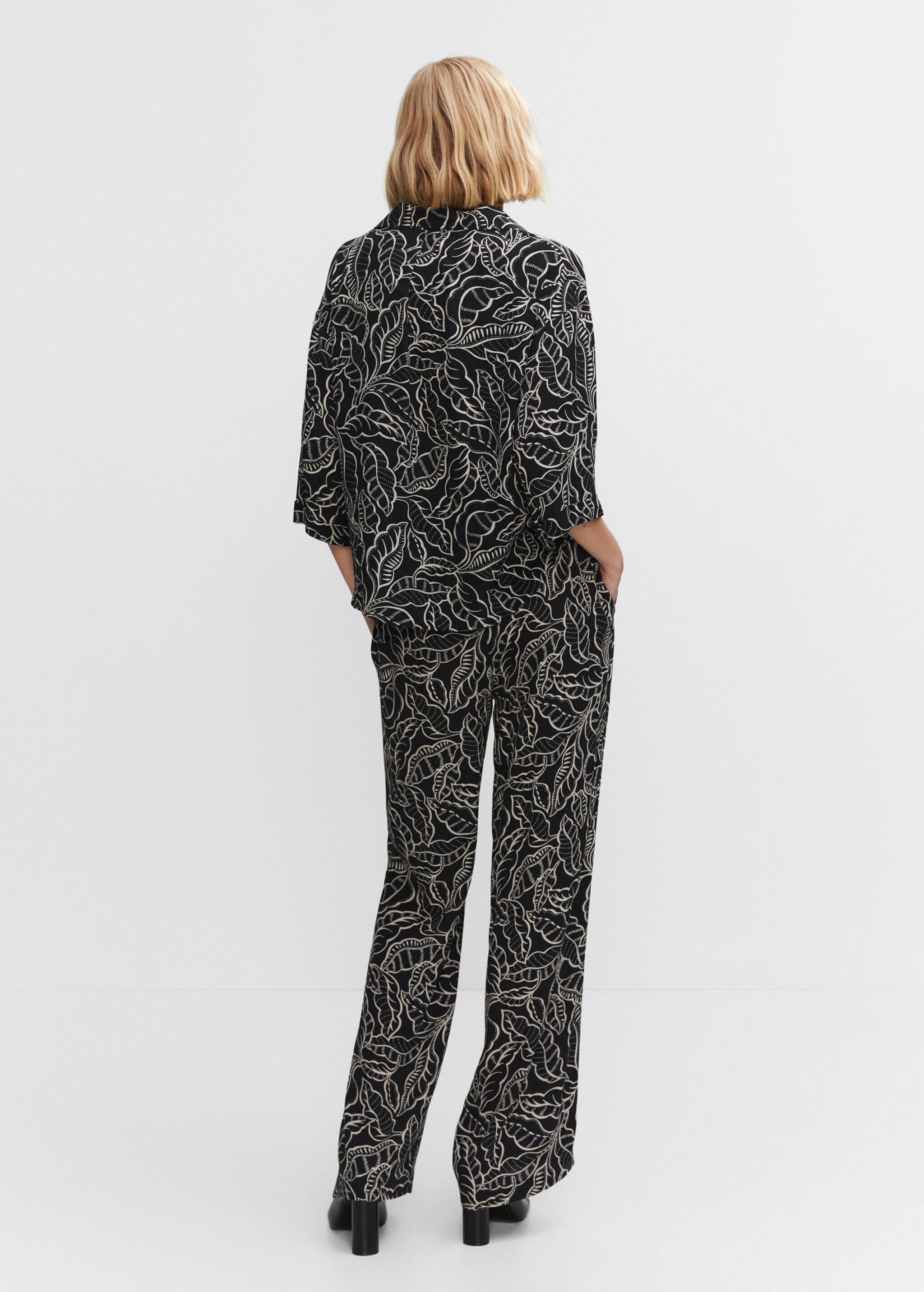 Floral palazzo trousers - Reverse of the article