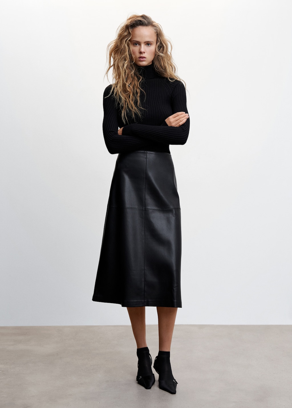 ★GLOWNY★BURNING FUR SKIRT (BLACK)★正規品/韓国直送料込 ☆GLOWNY☆BURNING FUR SKIRT (BLACK)☆正規品/韓国直送料込