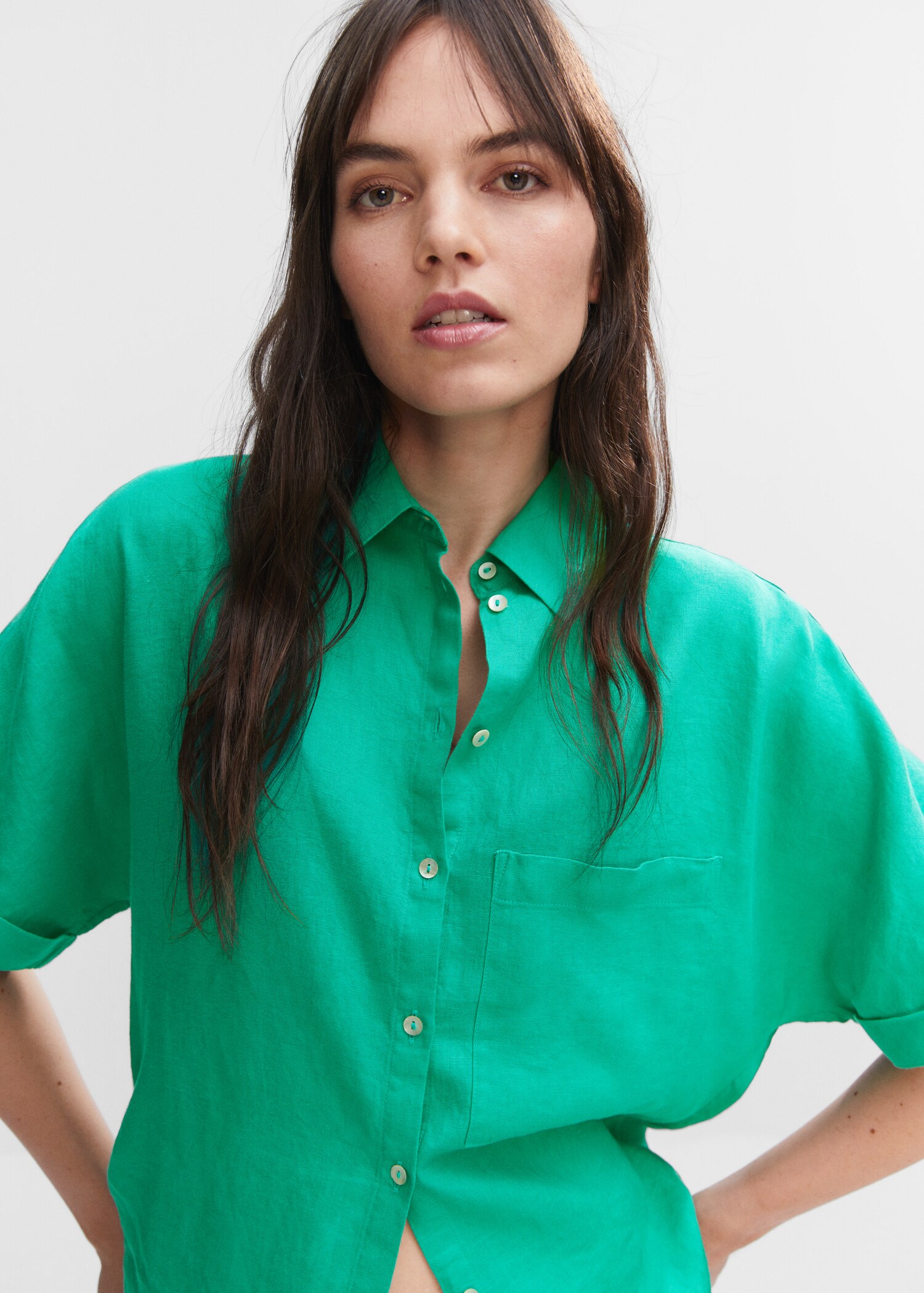 Pocket linen shirt - Details of the article 1