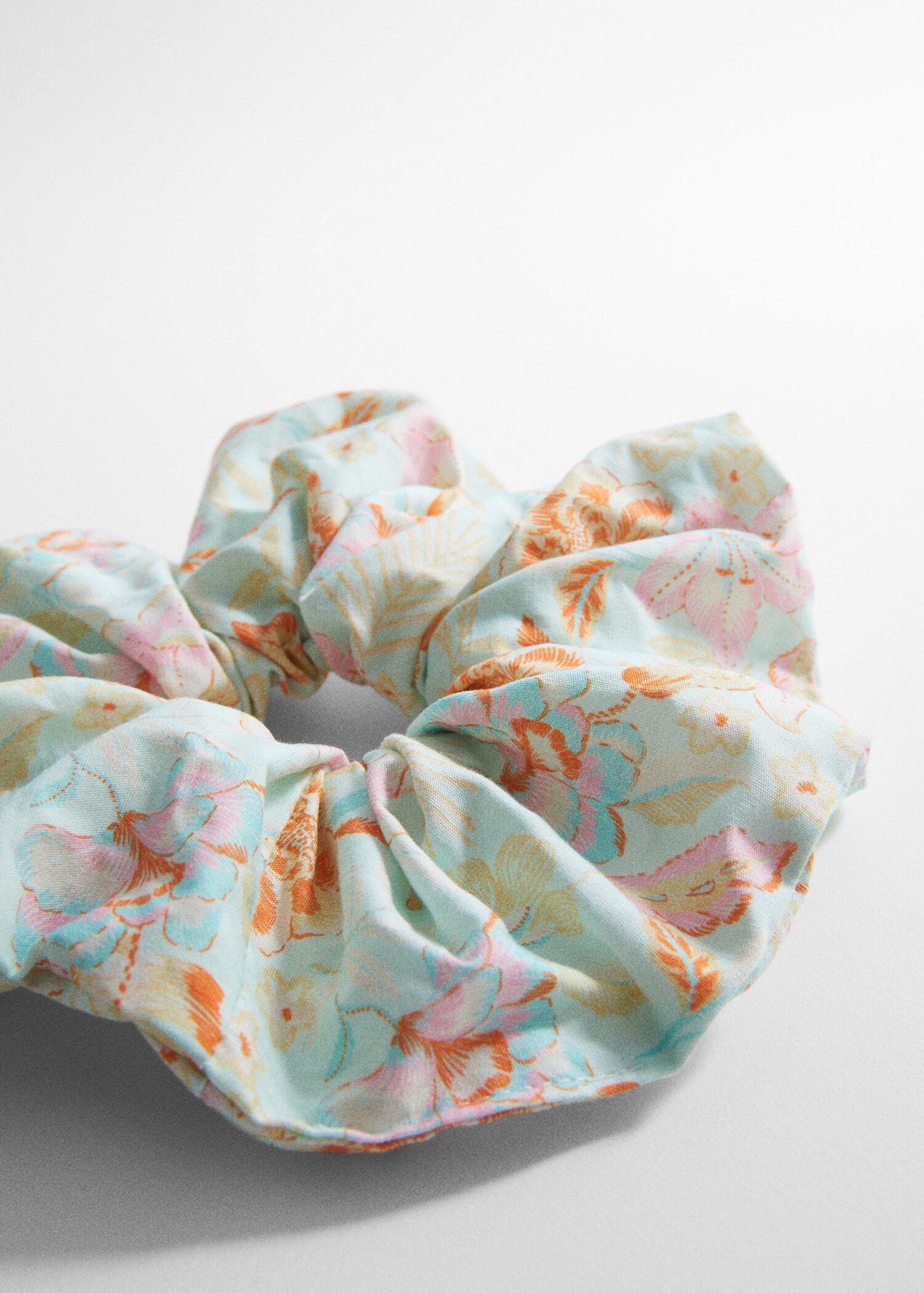 Flower scrunchie - Medium plane