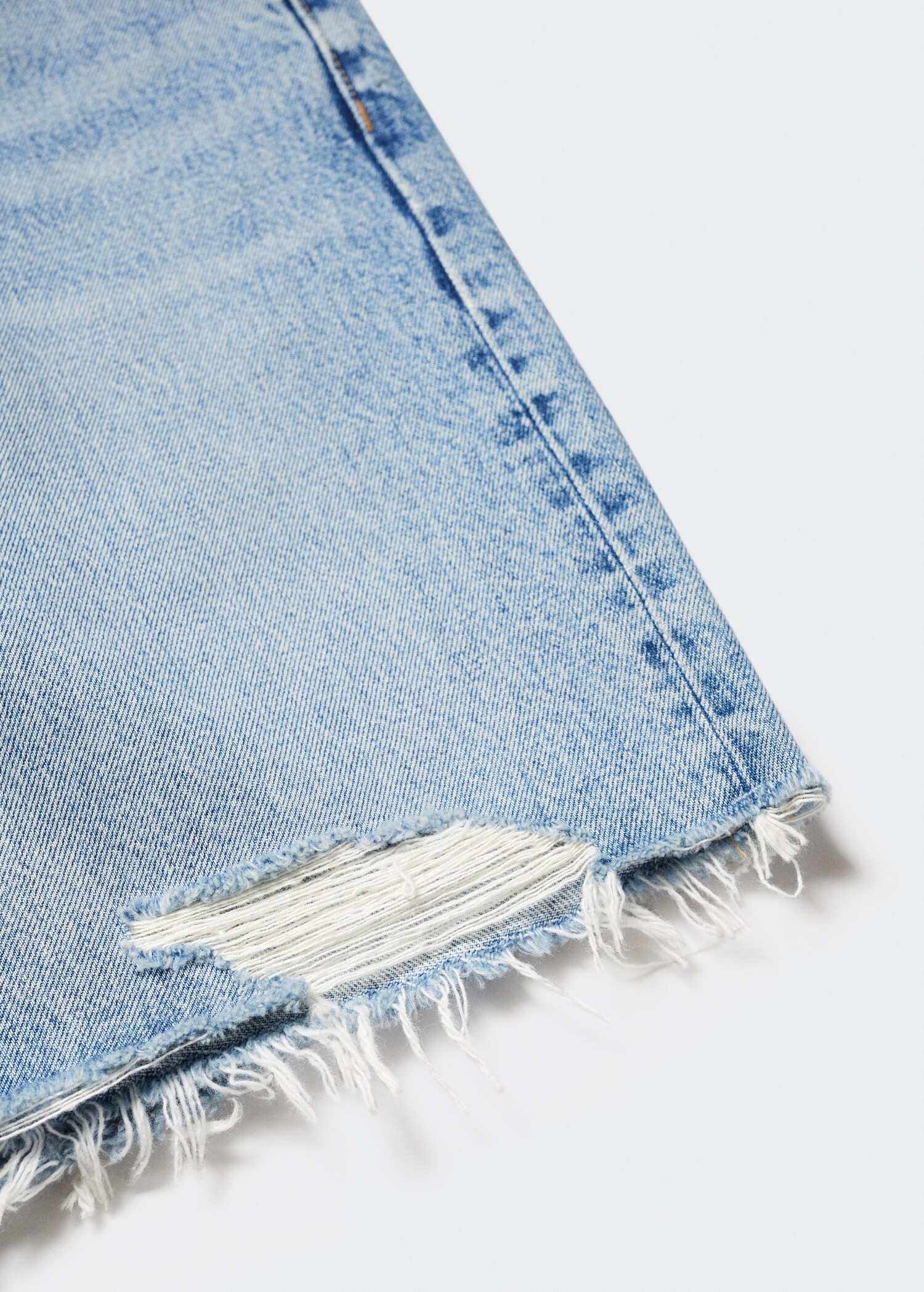 Decorative ripped denim bermuda shorts - Details of the article 8