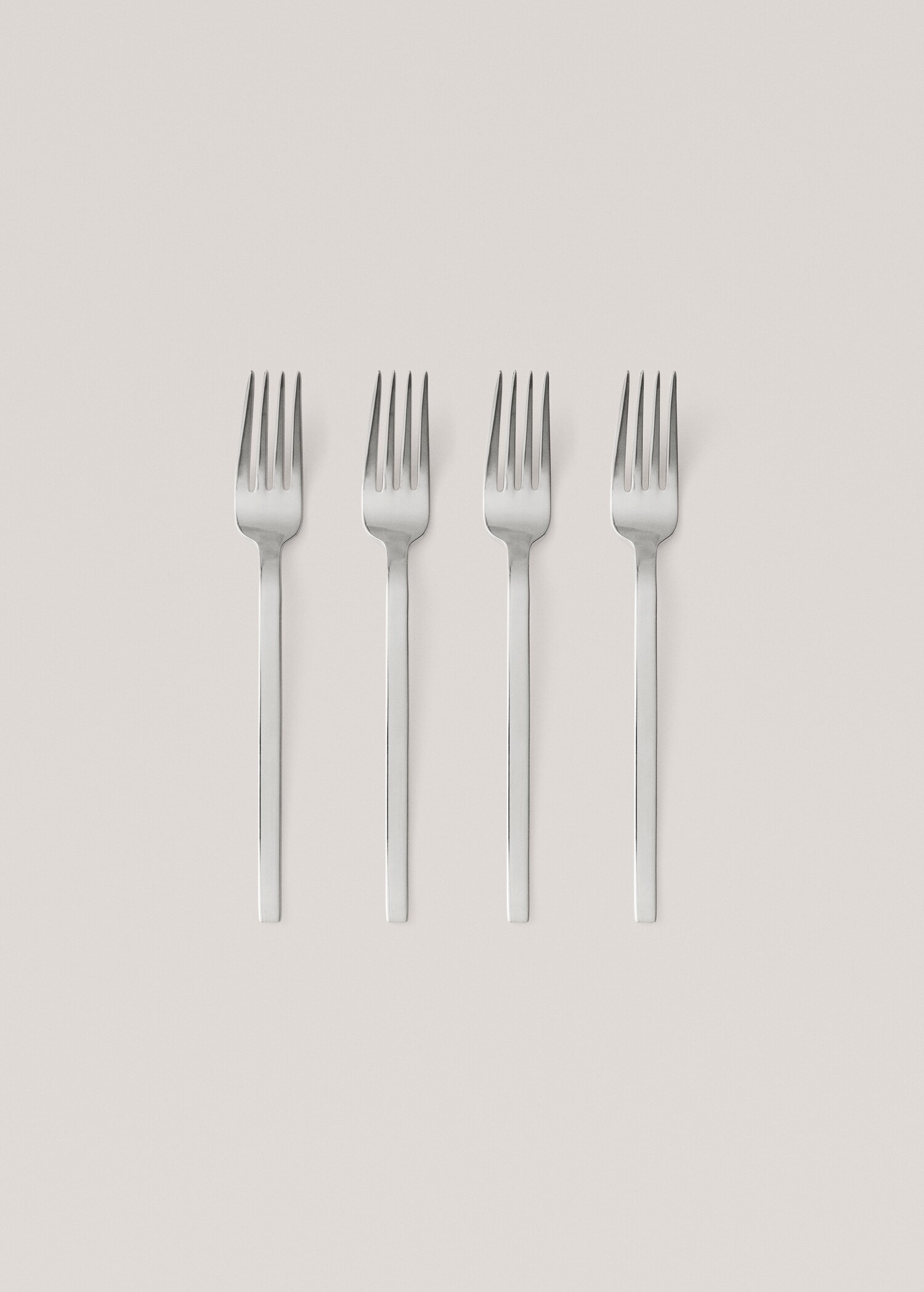 Lot 4 fourchettes à dessert 100 % acier - Article sans modèle