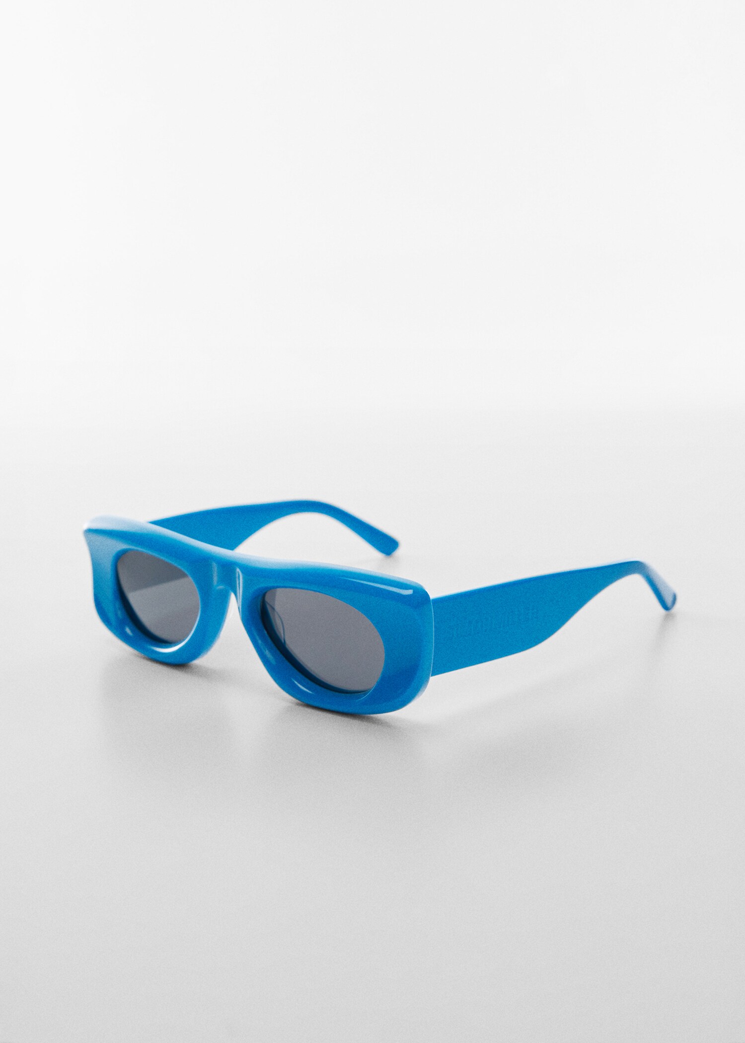 Sonnenbrille mit Volumen-Gestell - Mittlere Ansicht