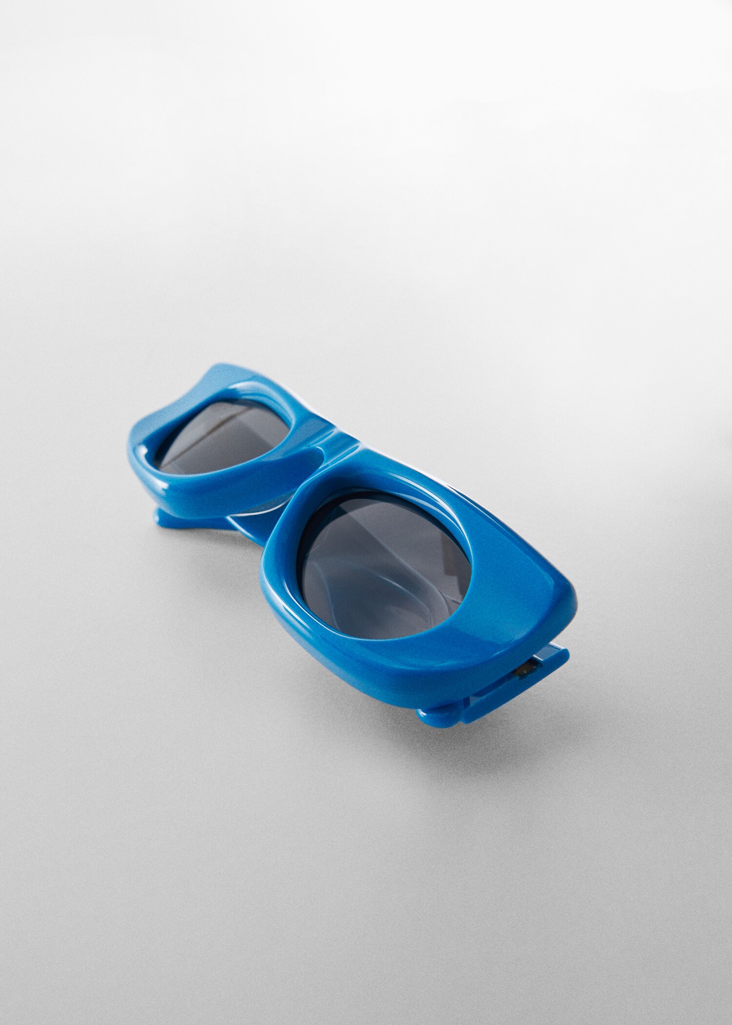 Sonnenbrille mit Volumen-Gestell - Detail des Artikels 5
