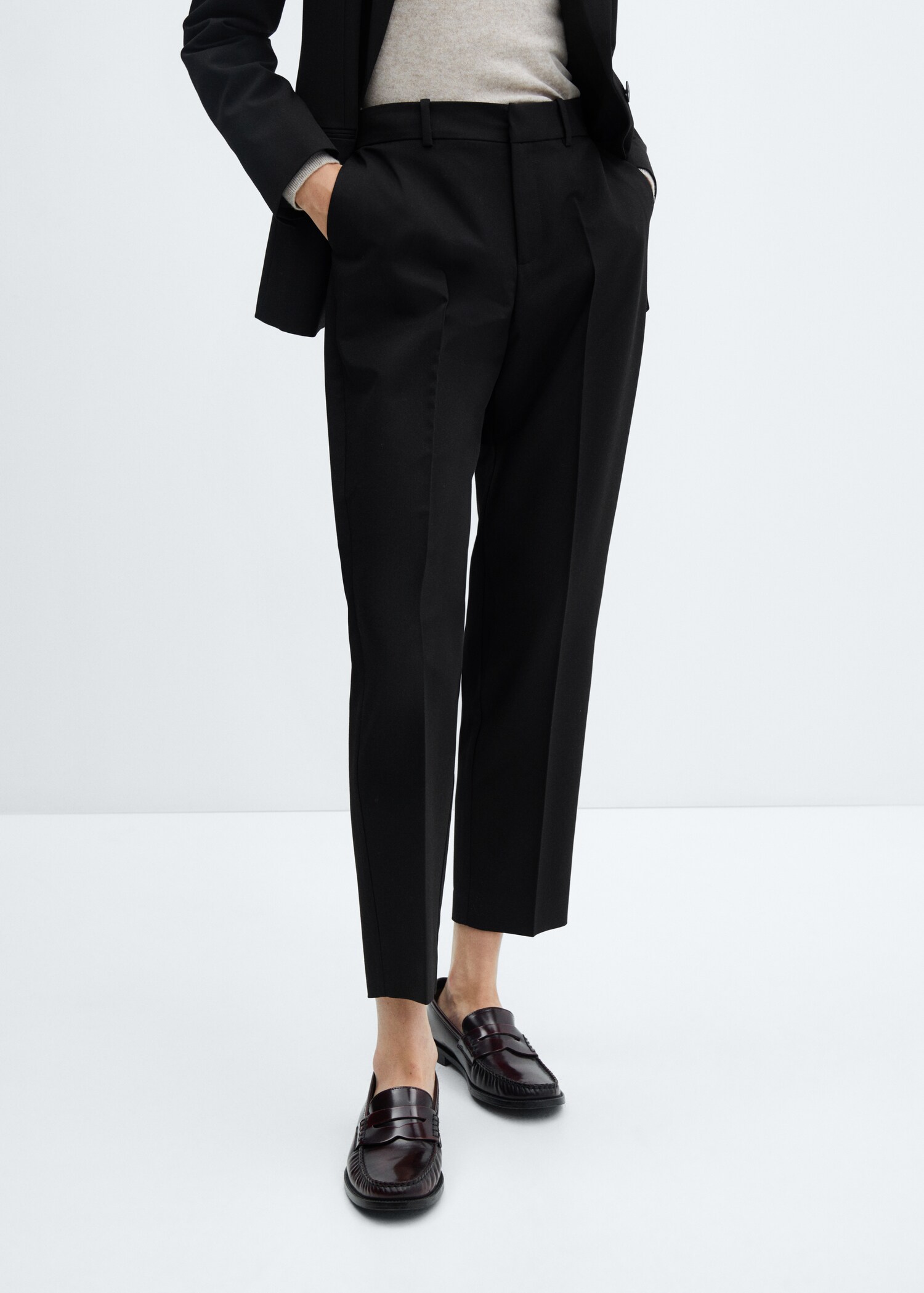 Pantalon droit costume - Plan moyen