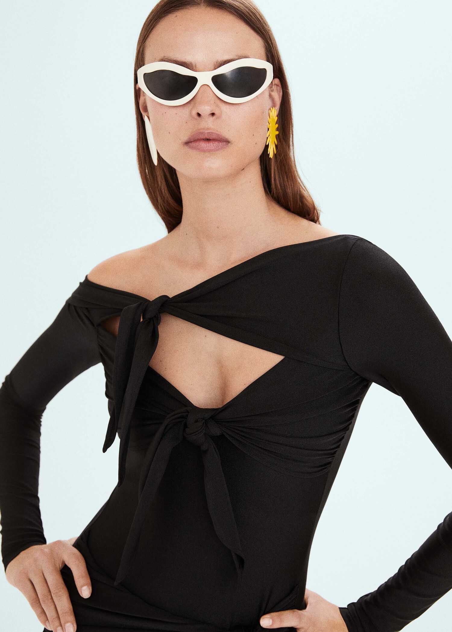 Draped dress with knot detail - Details of the article 1