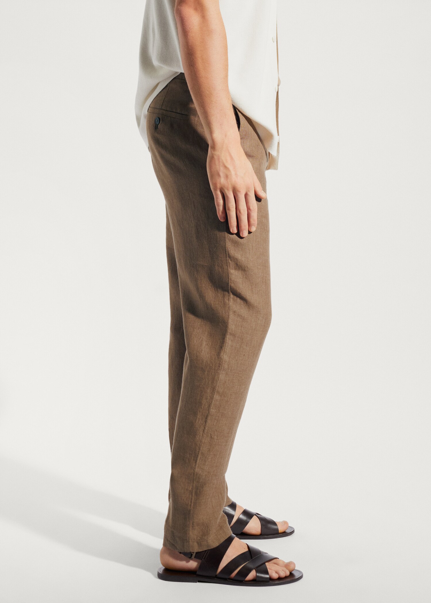 Slim-fit 100% linen trousers - Details of the article 4