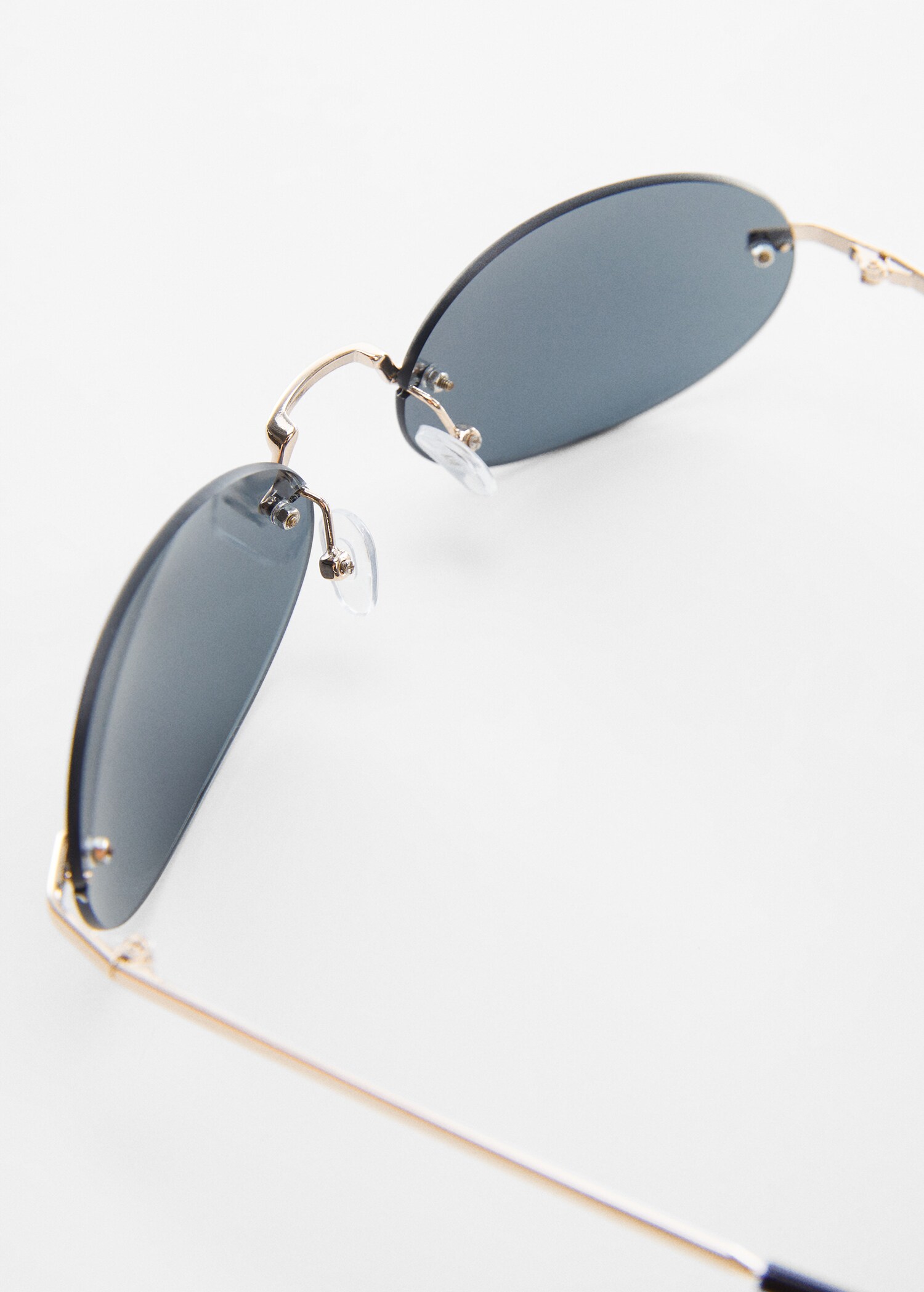 Oval sunglasses - Details of the article 1
