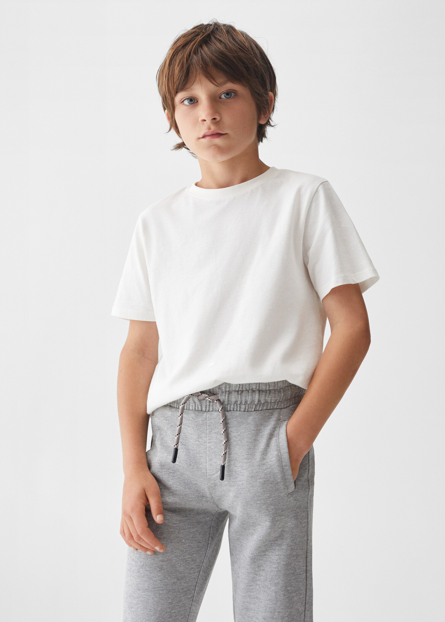 Pantalón jogger cordón - Plano medio