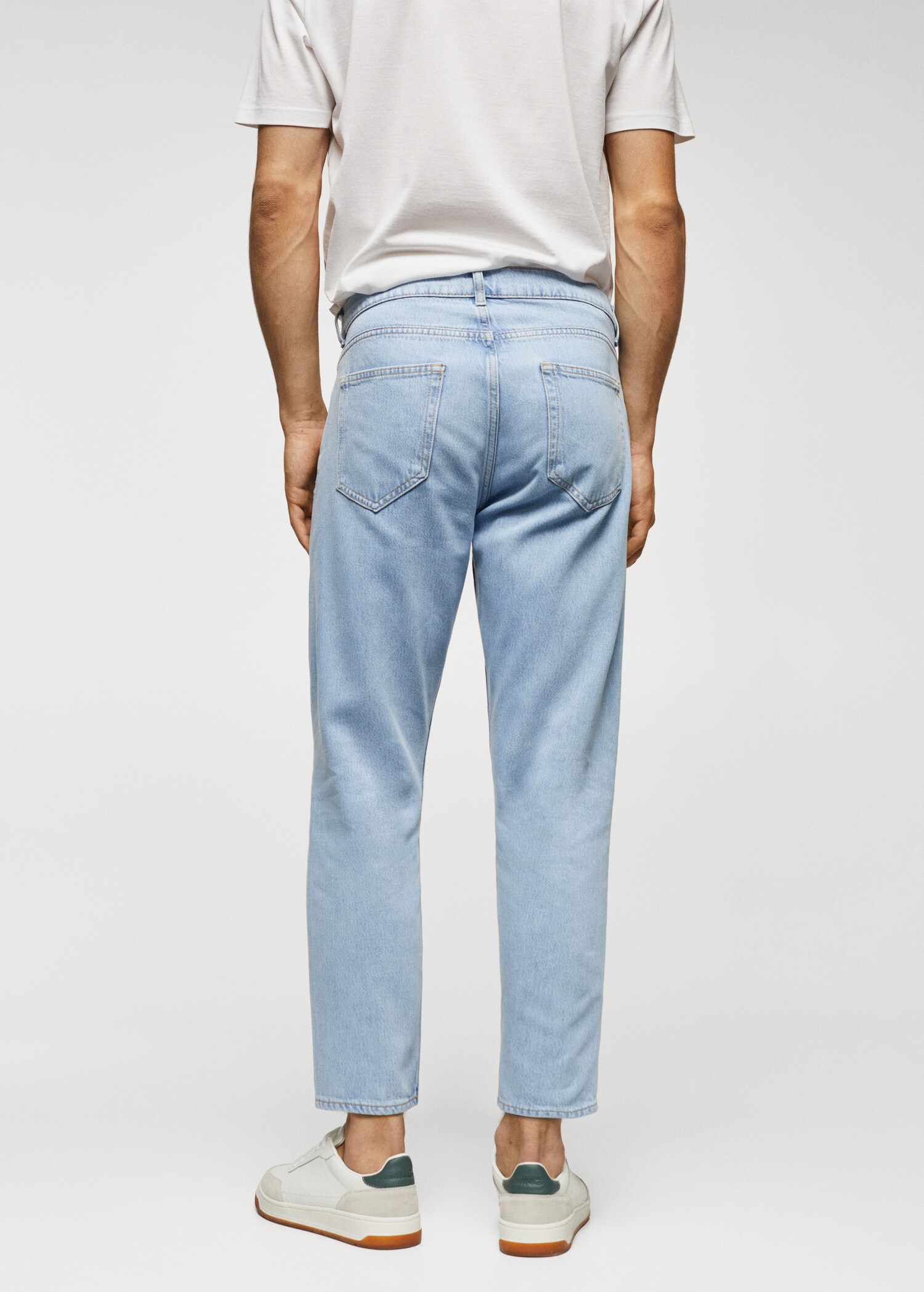Jean léger tapered-fit délavé clair - Verso de l’article