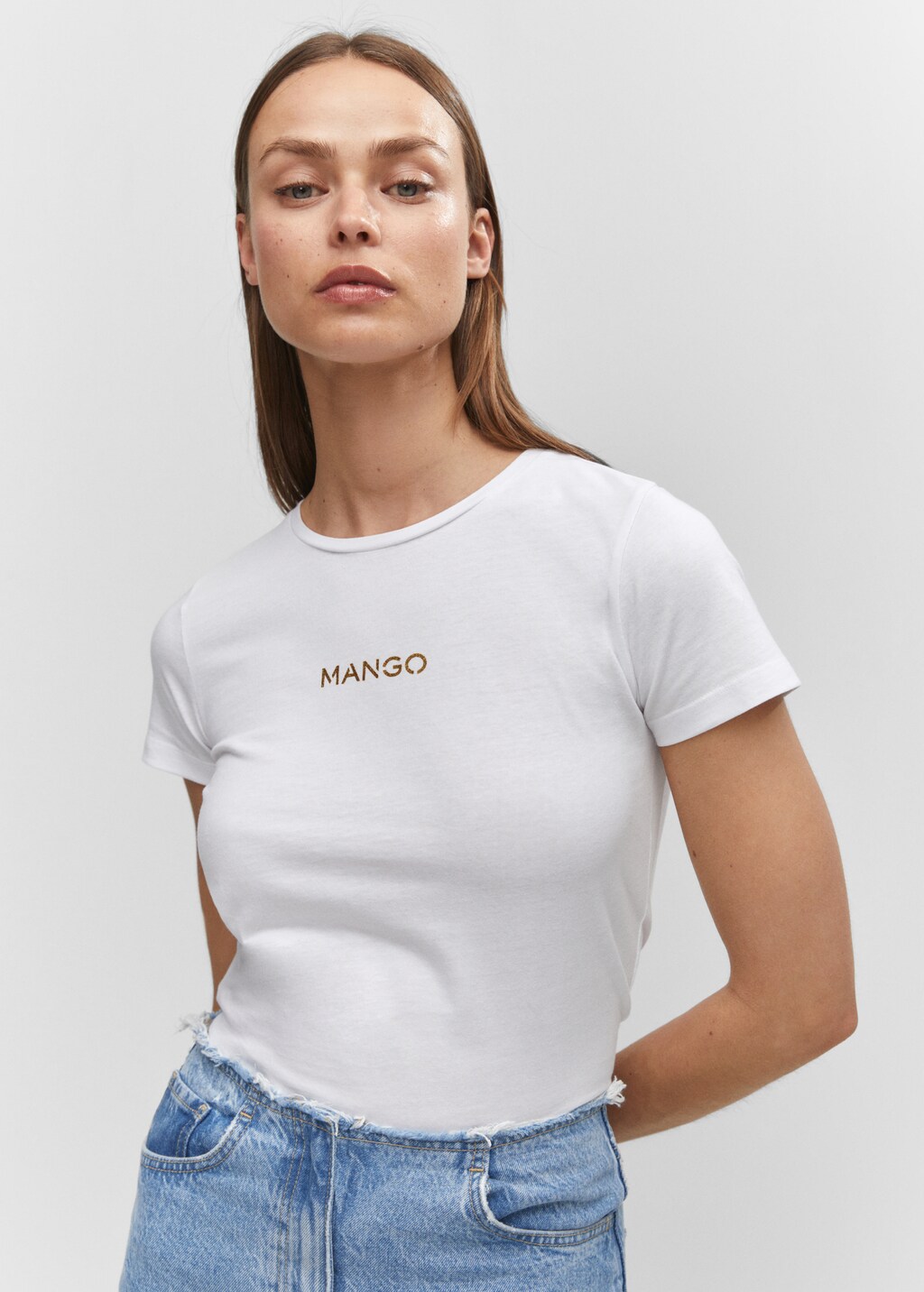 Camiseta logo mango hotsell