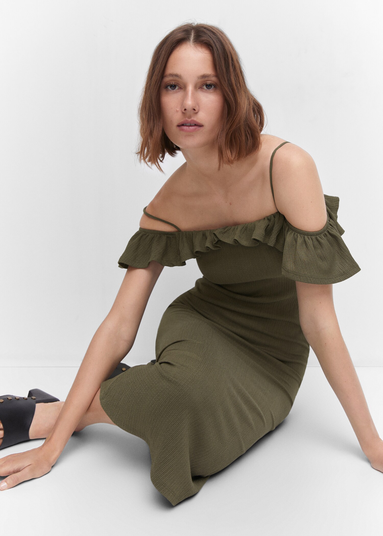 Textured ruffled dress - Details of the article 2