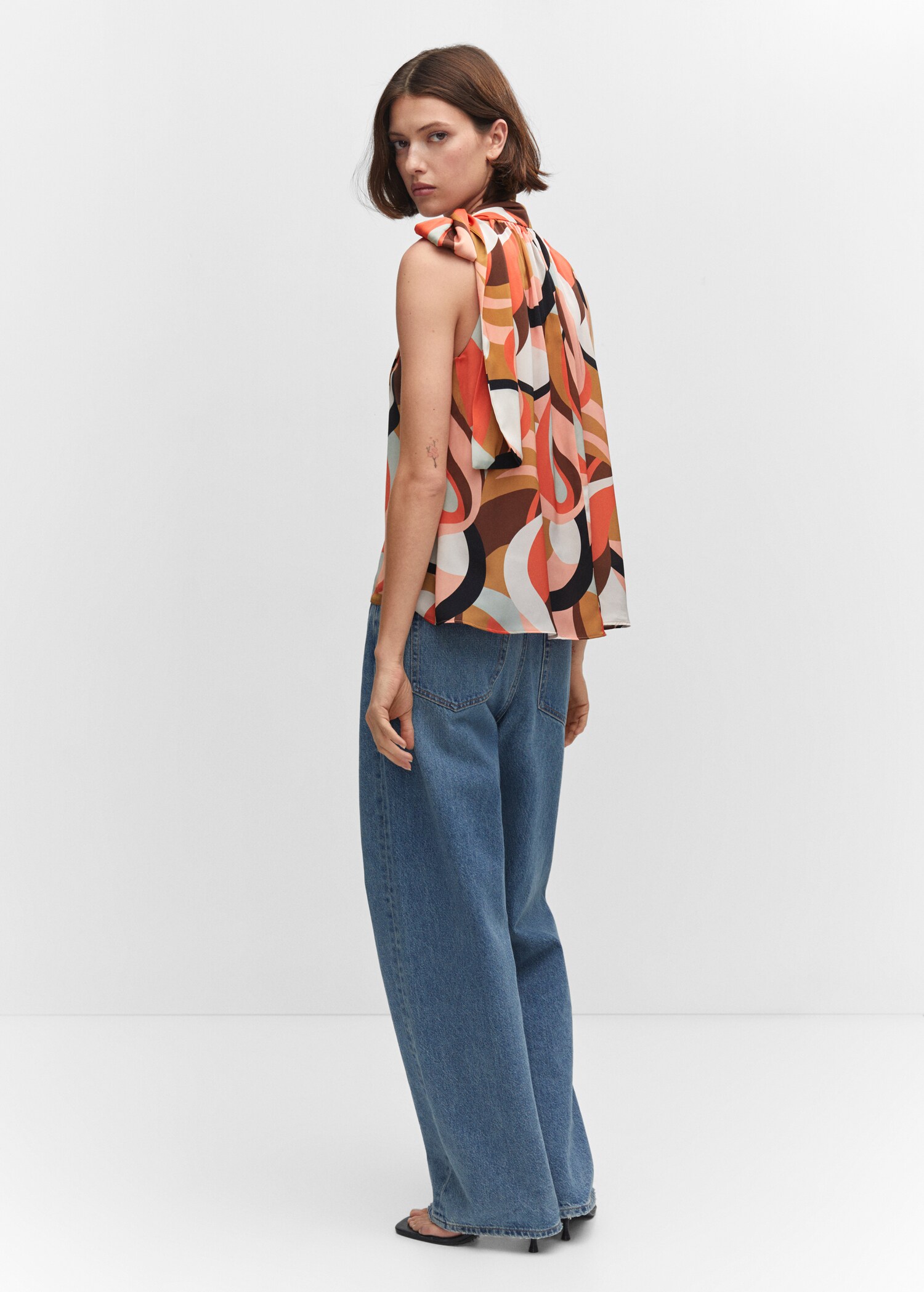Blusa lazo cuello halter - Reverso del artículo