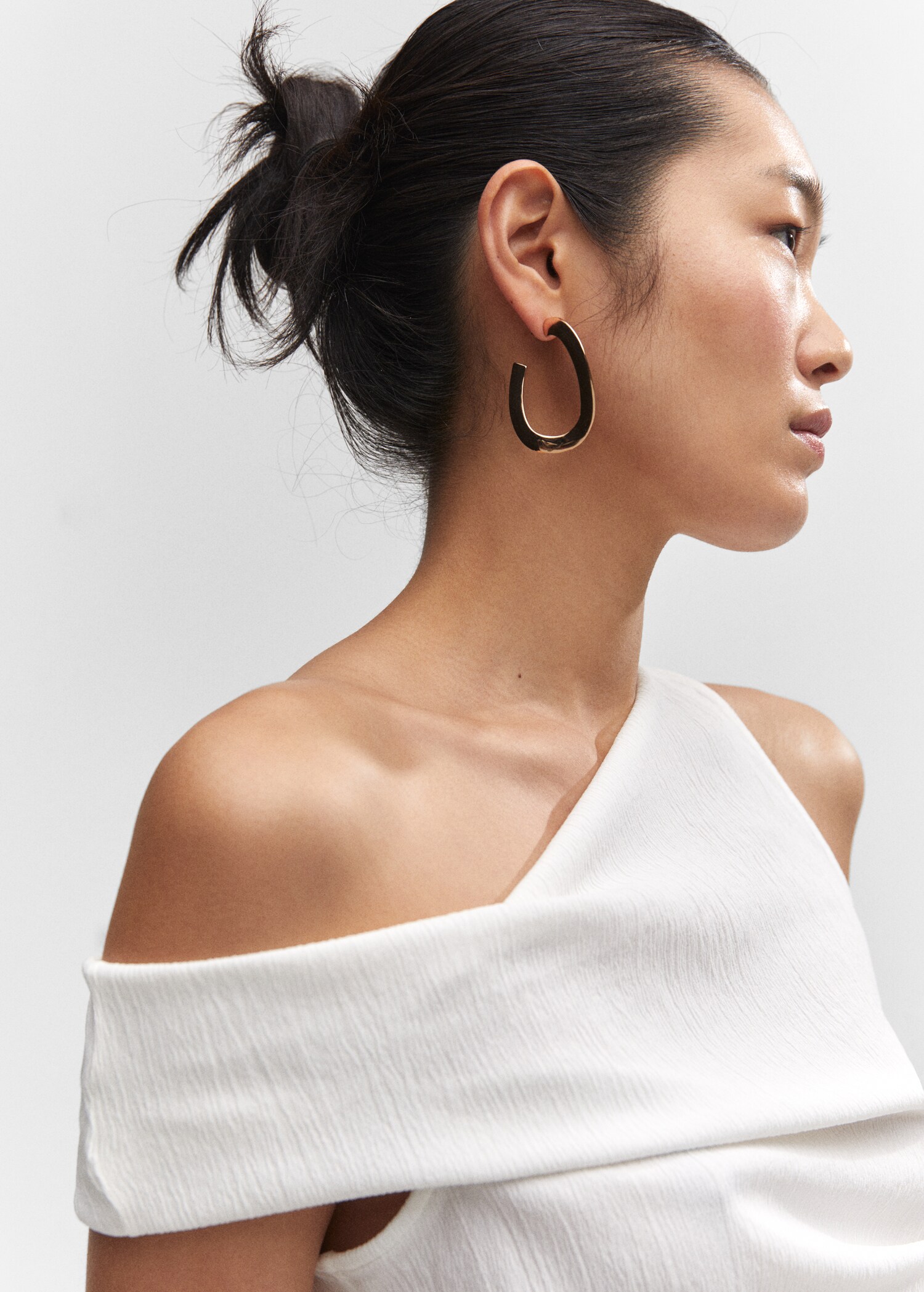 Asymmetrical textured top - Details of the article 1
