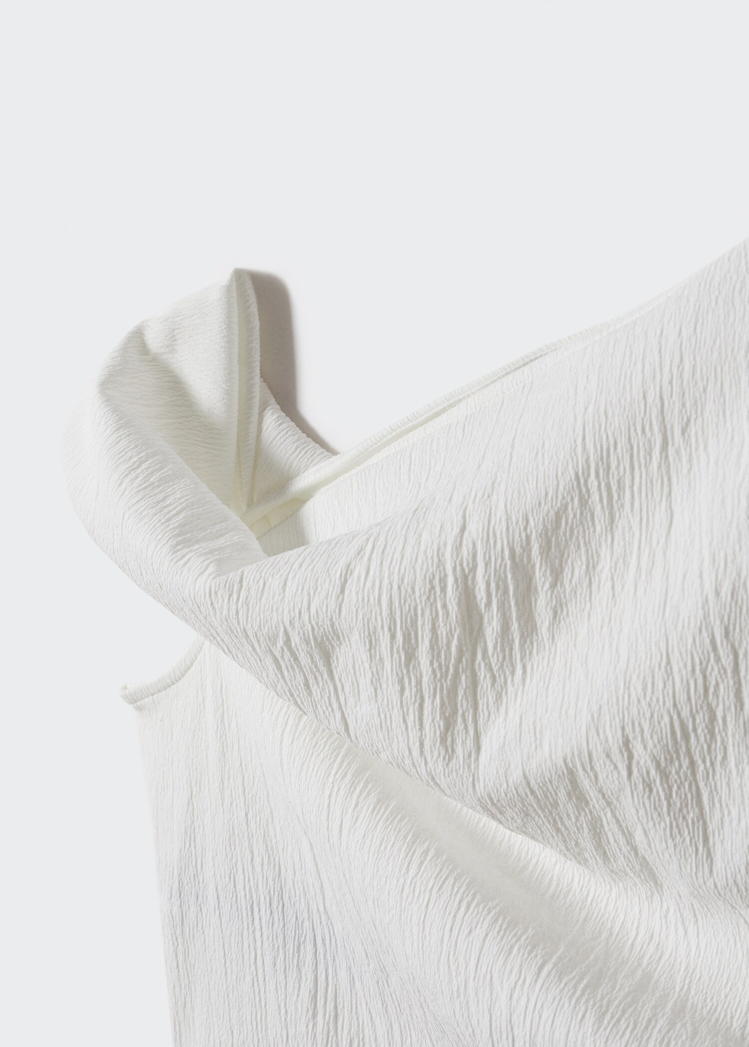 Asymmetrical textured top - Details of the article 8
