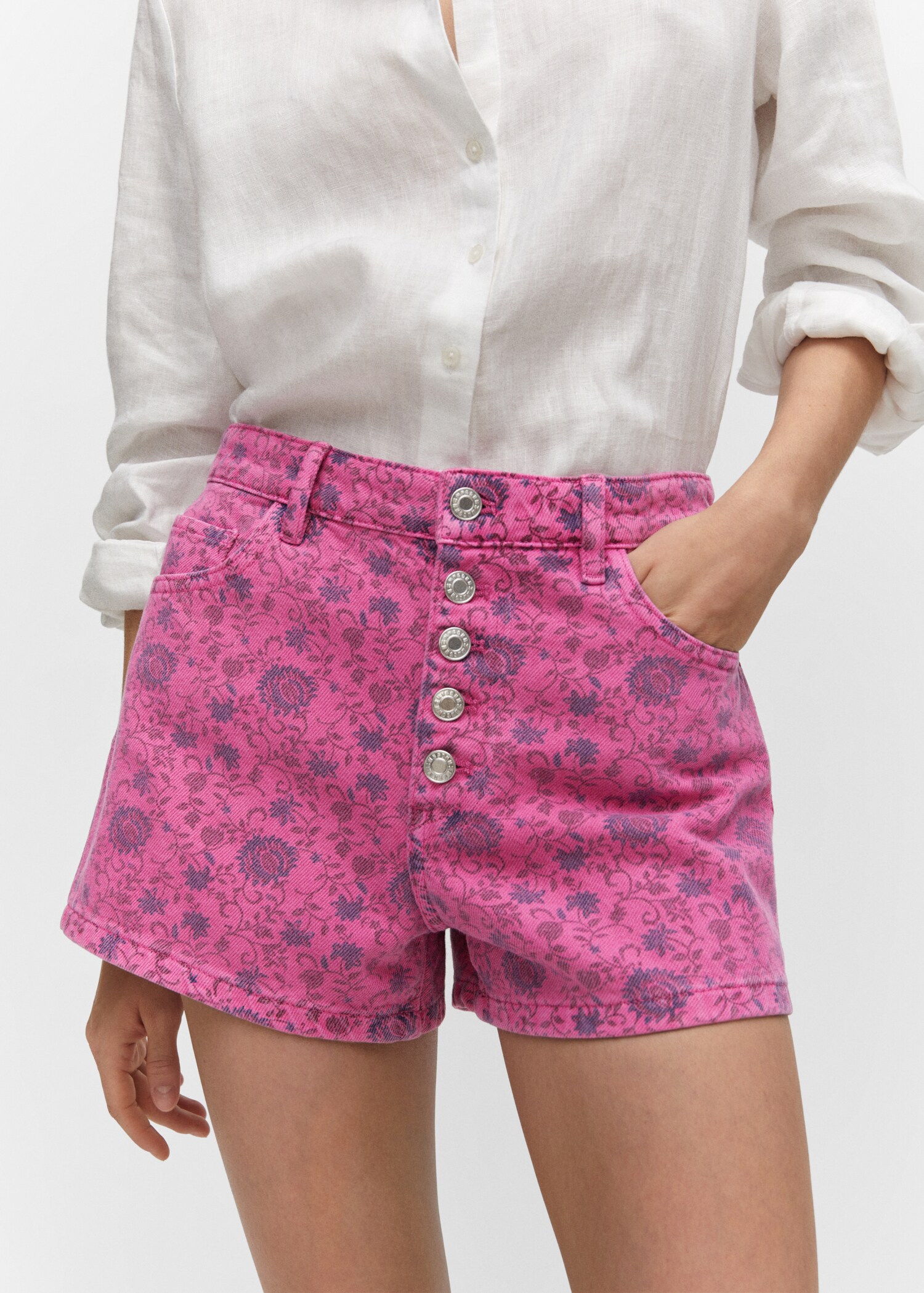 Shorts vaqueros estampados - Details of the article 6