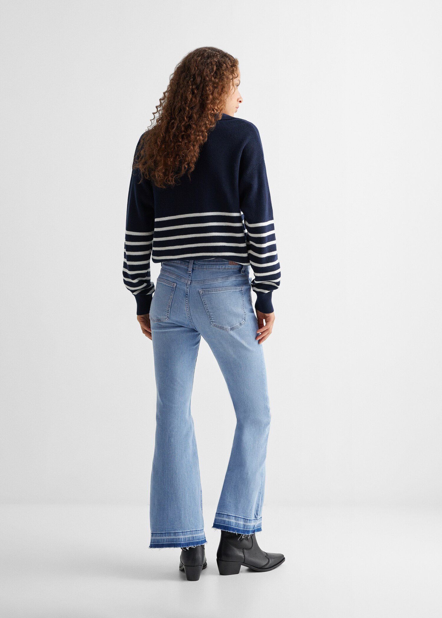 Flared jeans with pocket - Achterkant van het artikel