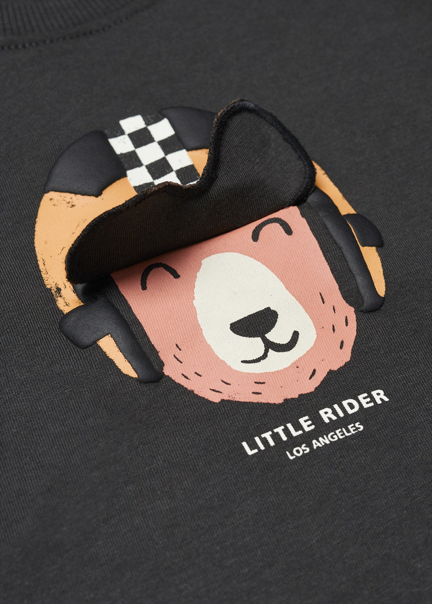 T-shirt with print drawing  - Details of the article 0