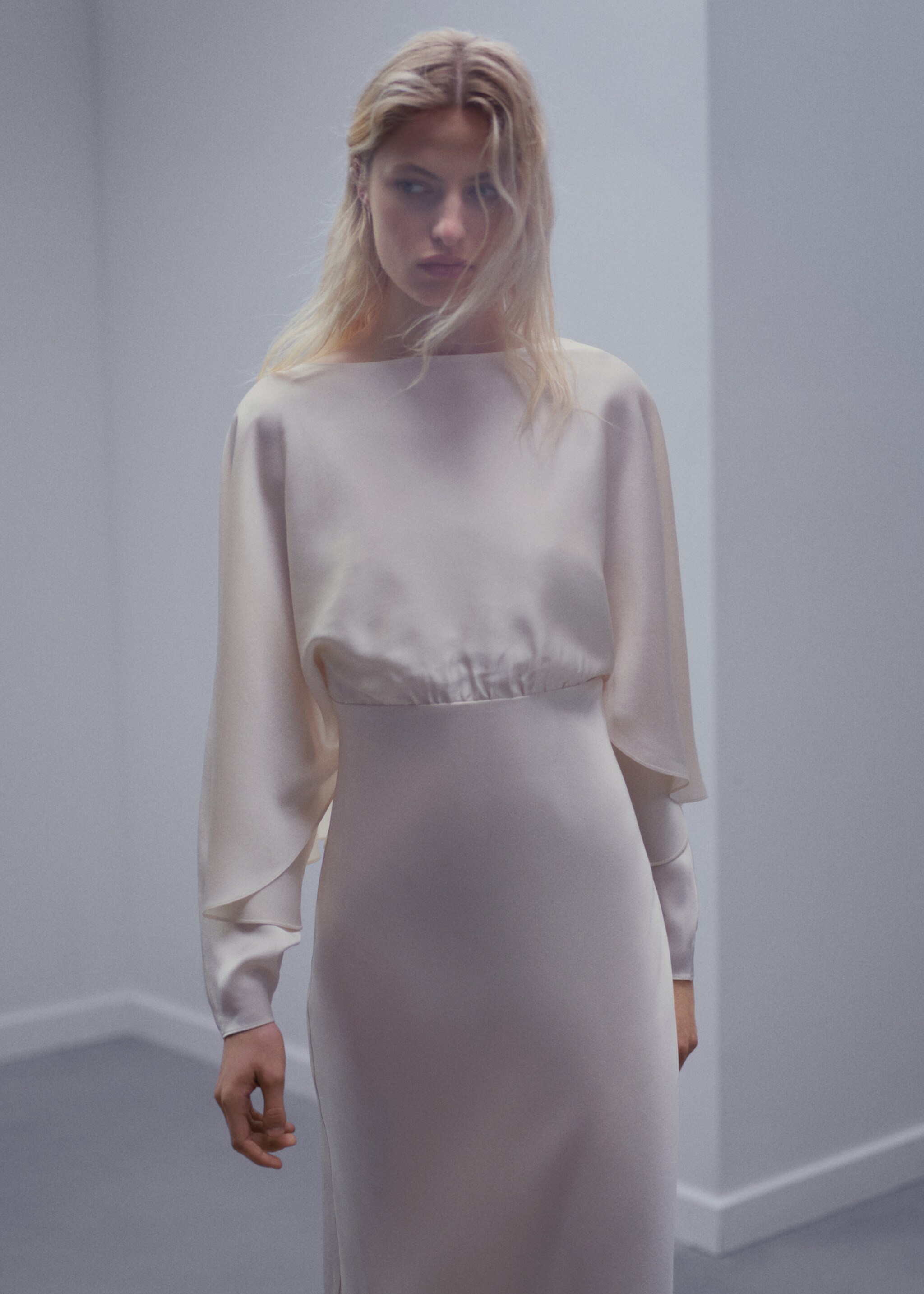 Lingerie dress with cloak detail - Medium plane
