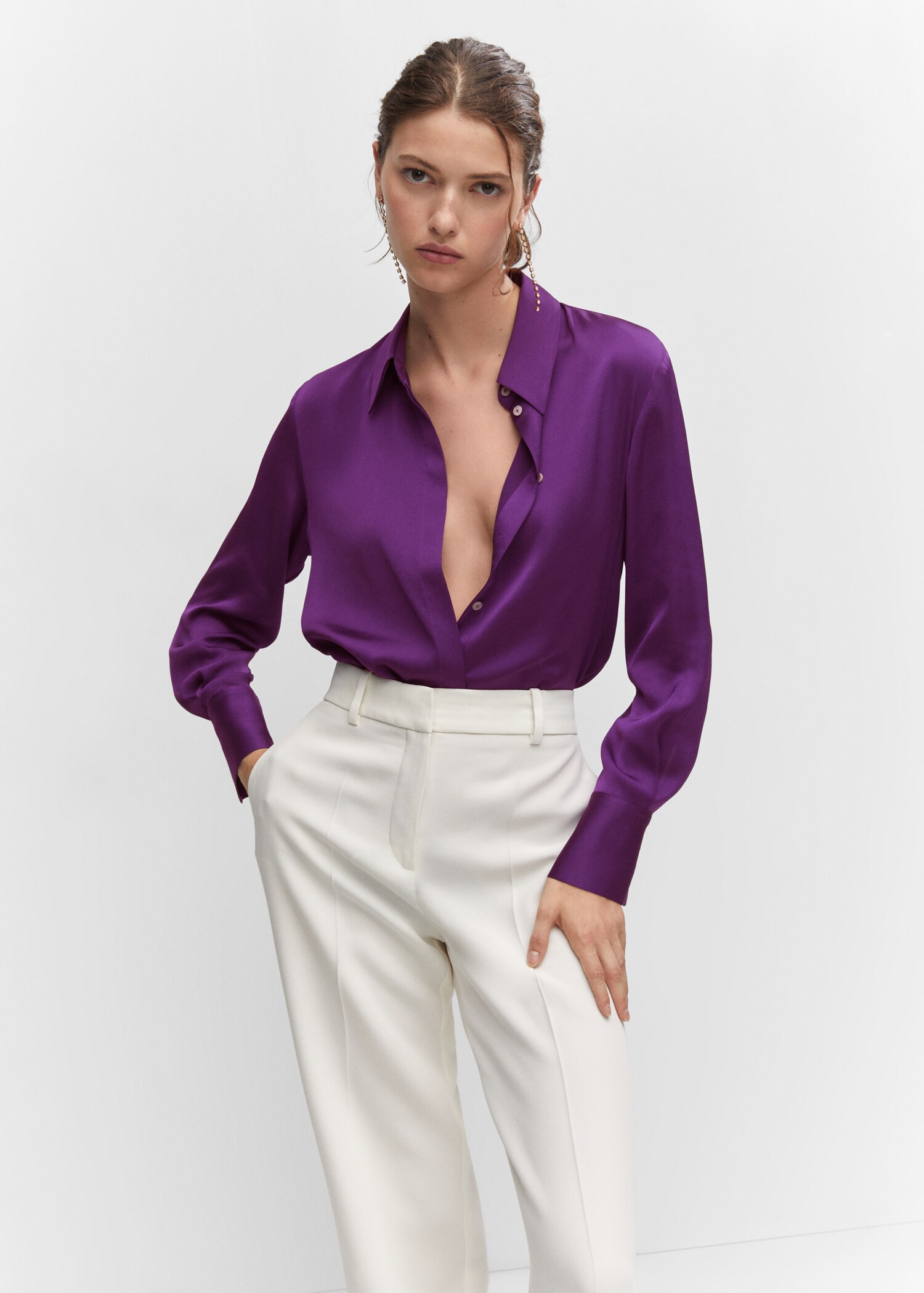 Chemise fluide satinée - Plan moyen