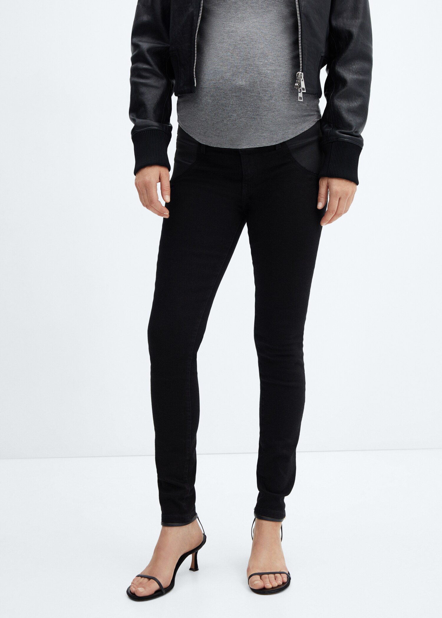 Jeans skinny premamá - Plano medio