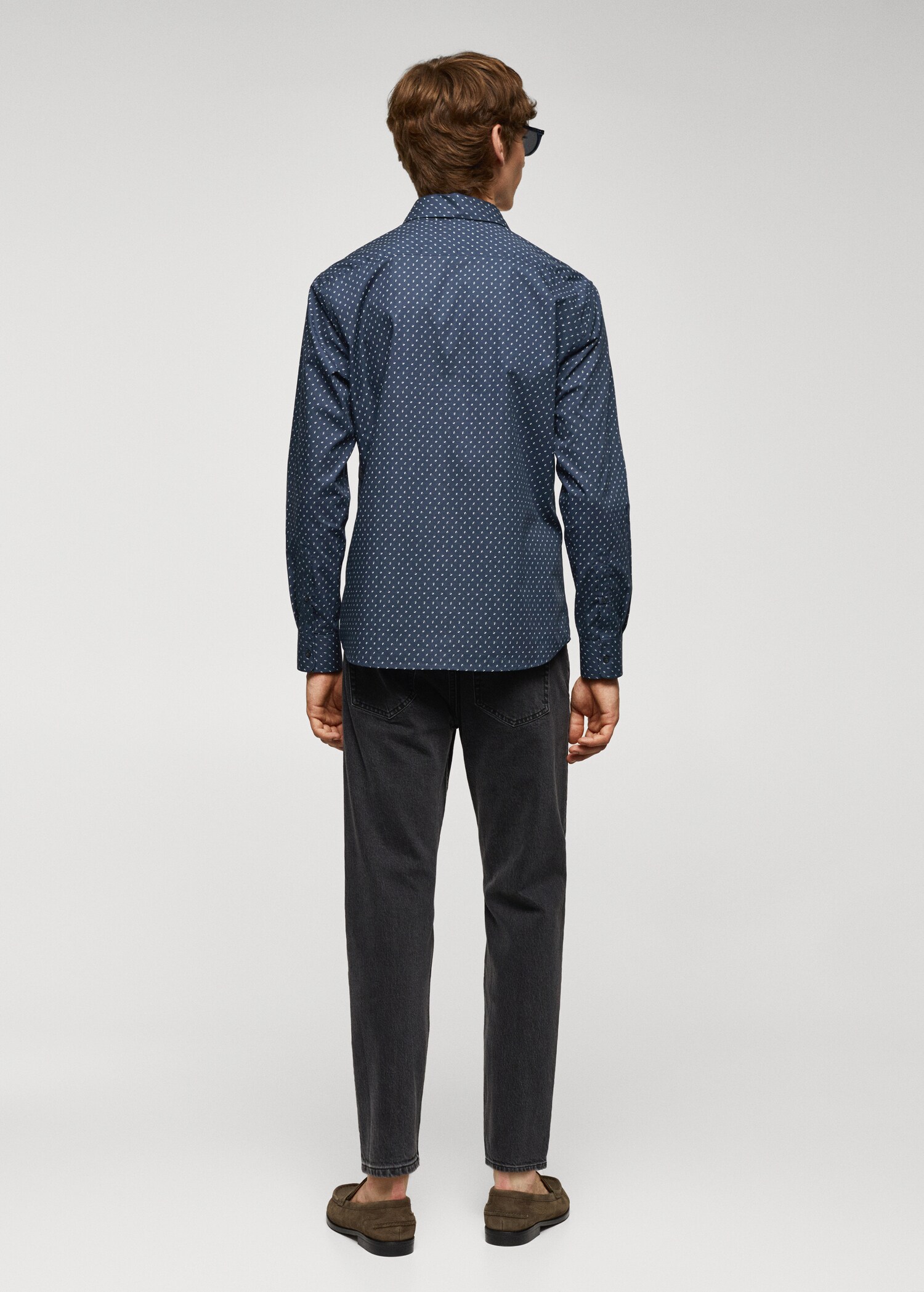 Camisa 100% algodón estampado micro hojas - Reverso del artículo