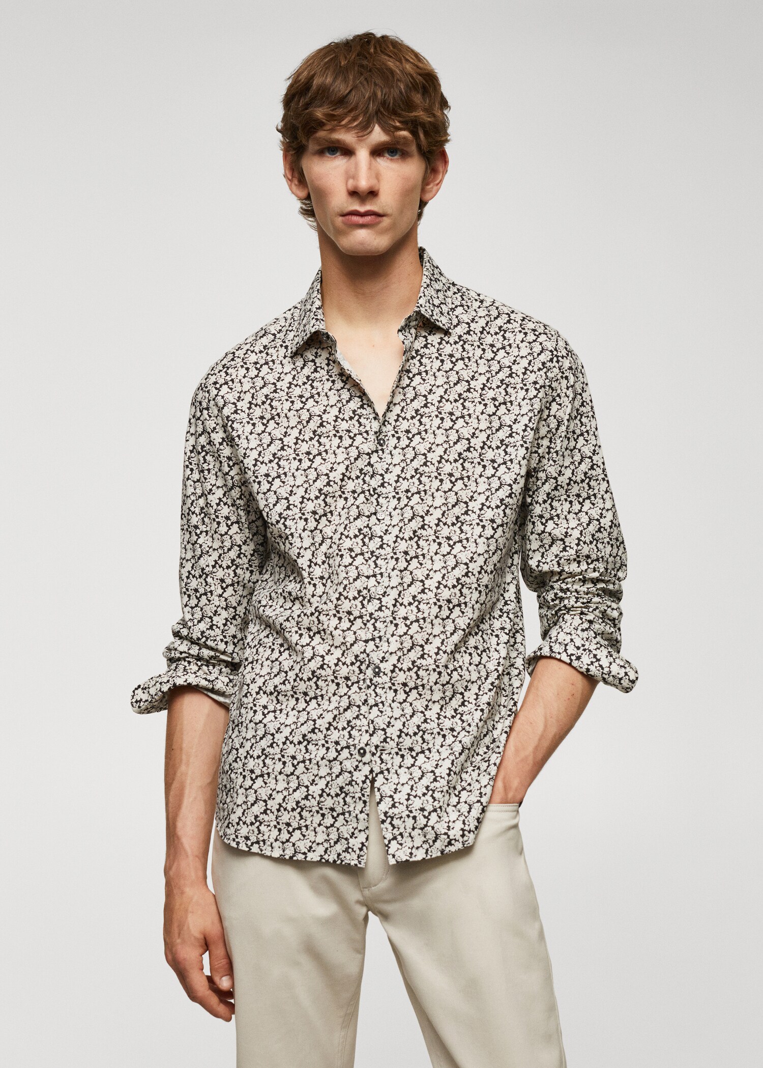 Camisa 100% algodón estampado flores - Plano medio