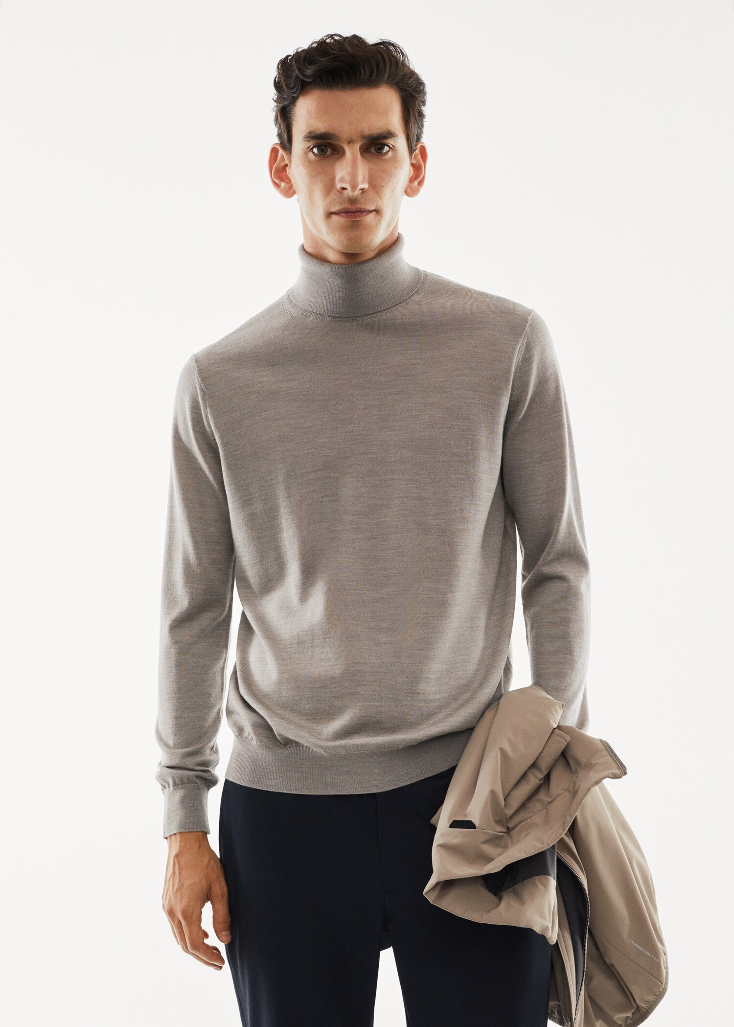 Jersey 100% lana merino cuello alto - Plano medio