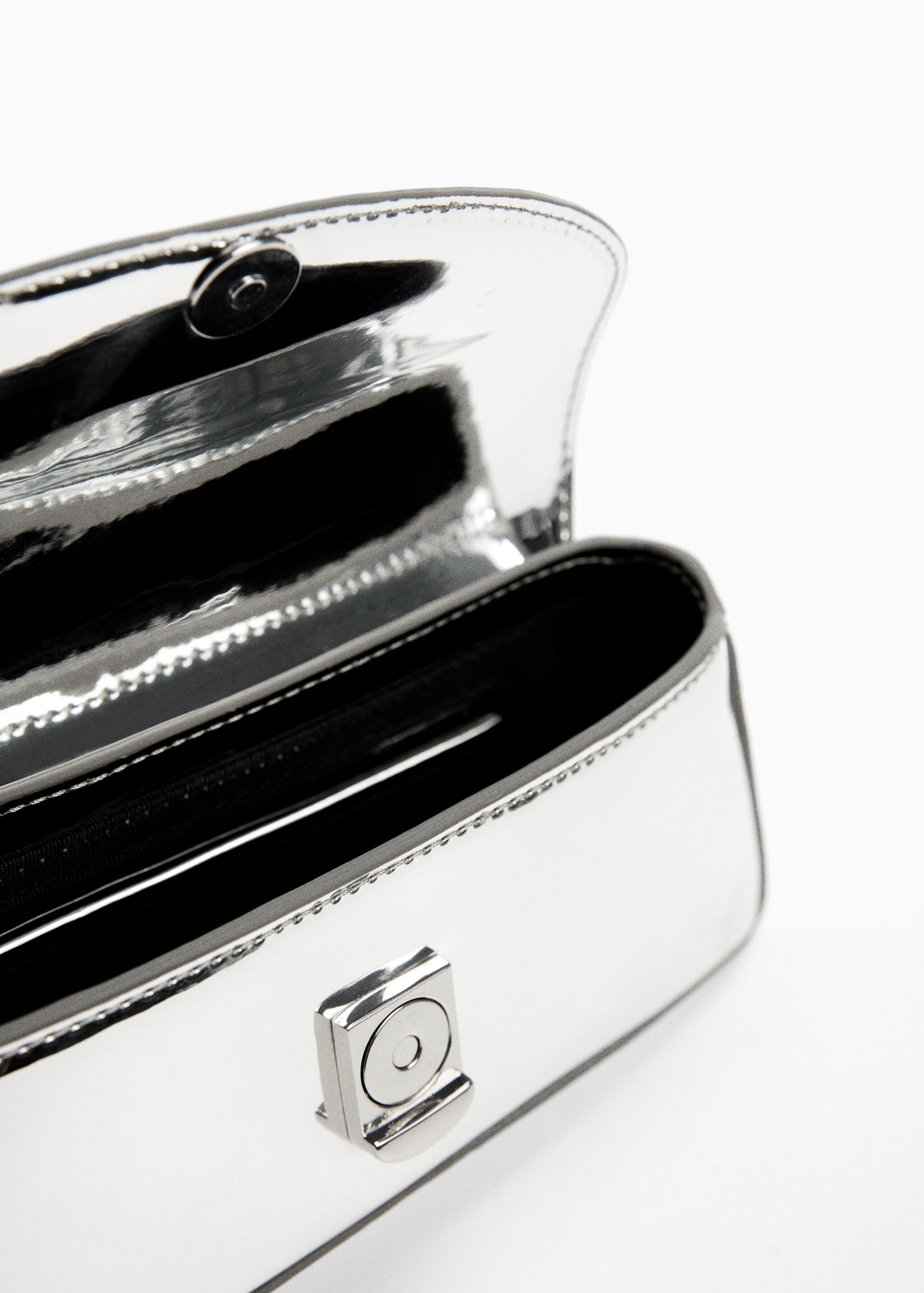 Patent leather chain handbag - Details of the article 1