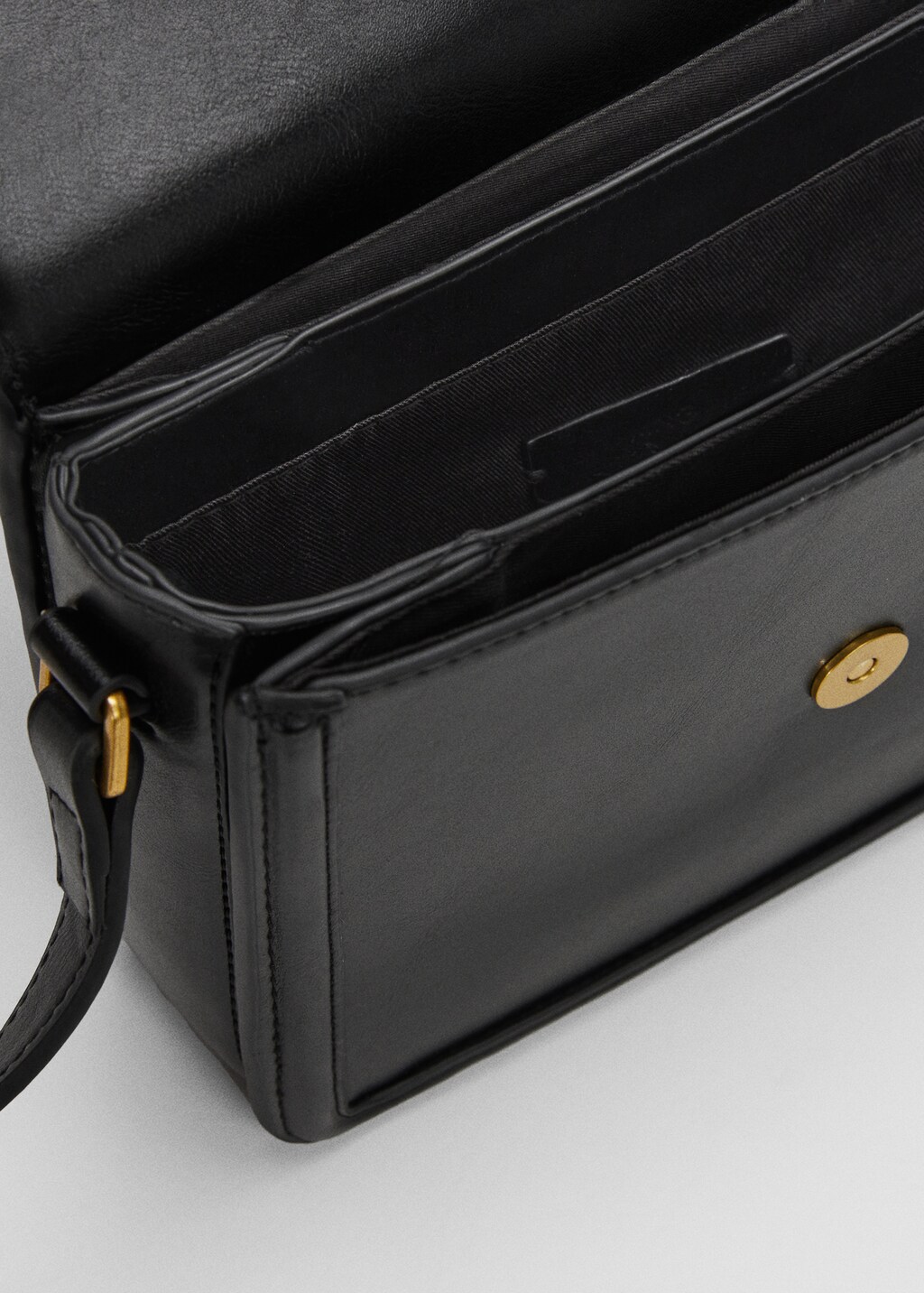Crossbody bag with flap Women MANGO Gibraltar