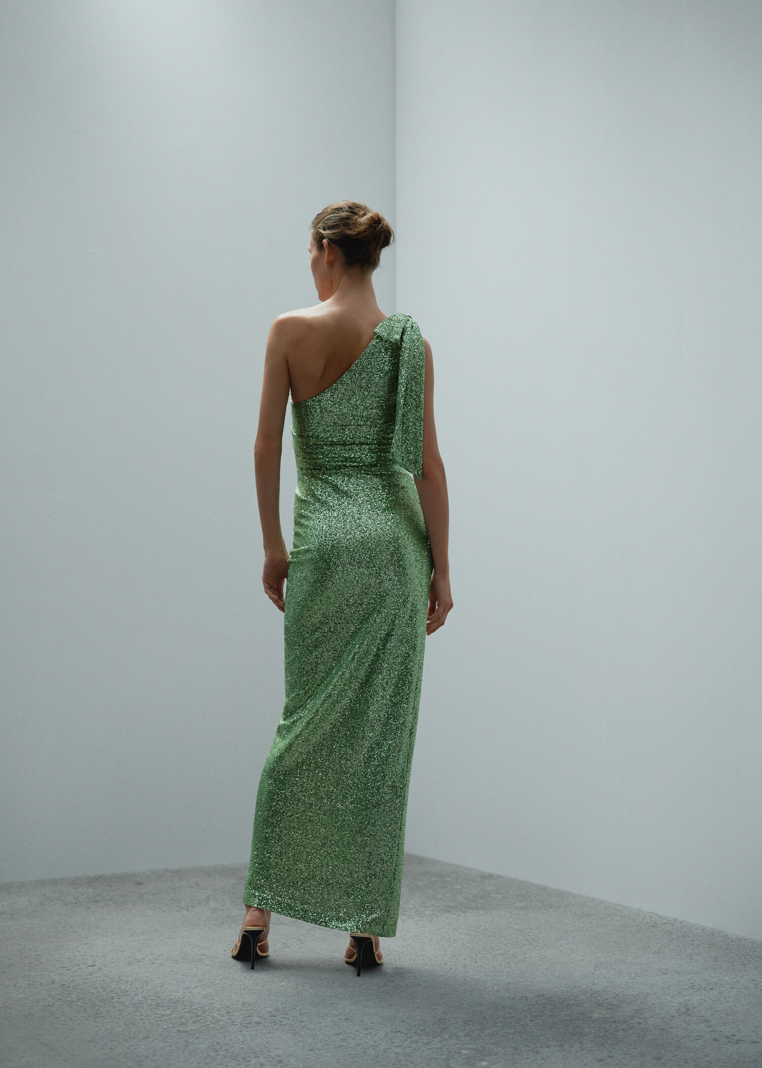 Robe asymétrique sequins nœud - Verso de l’article
