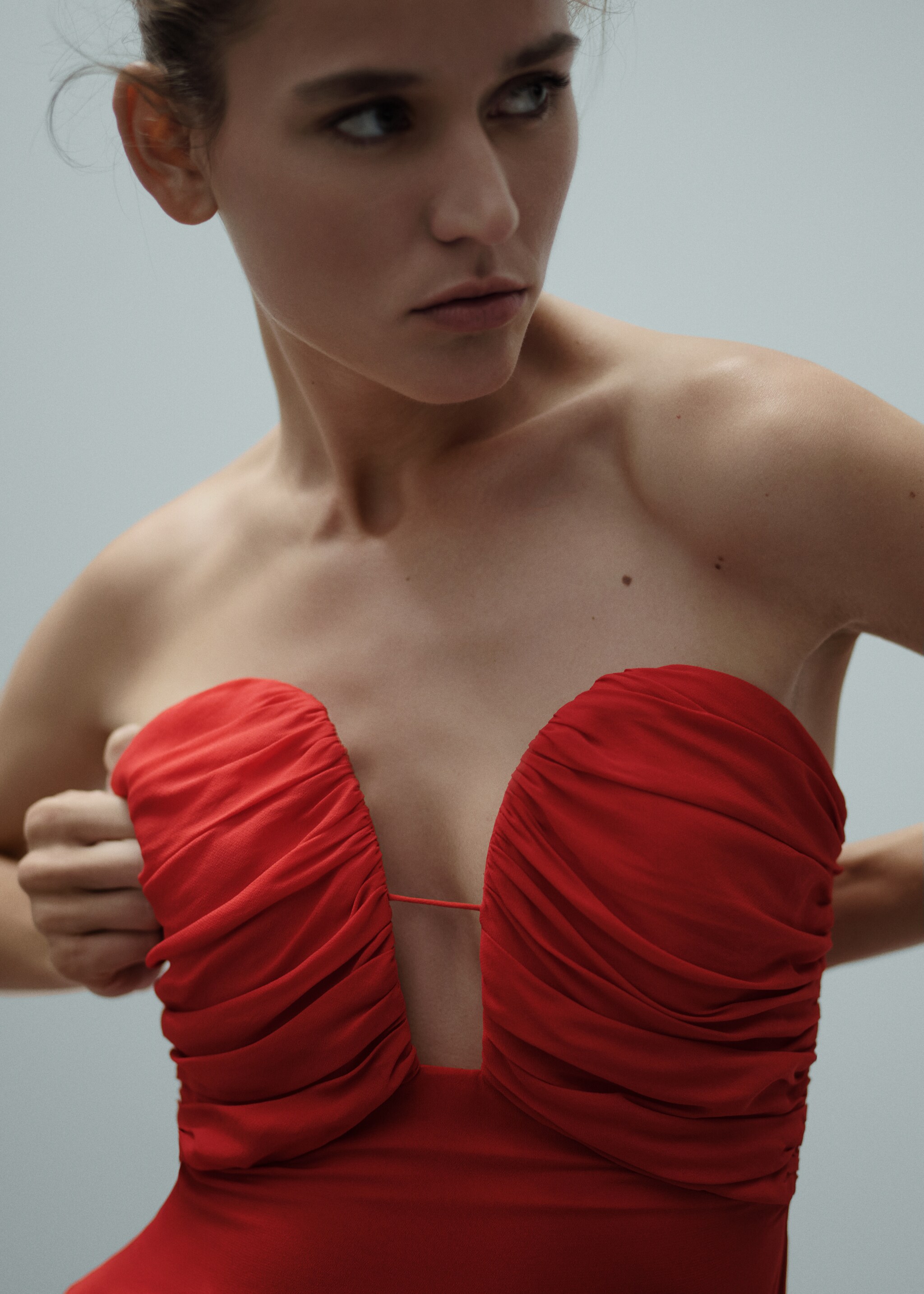 Strapless dress with sweetheart neckline  - Details of the article 6