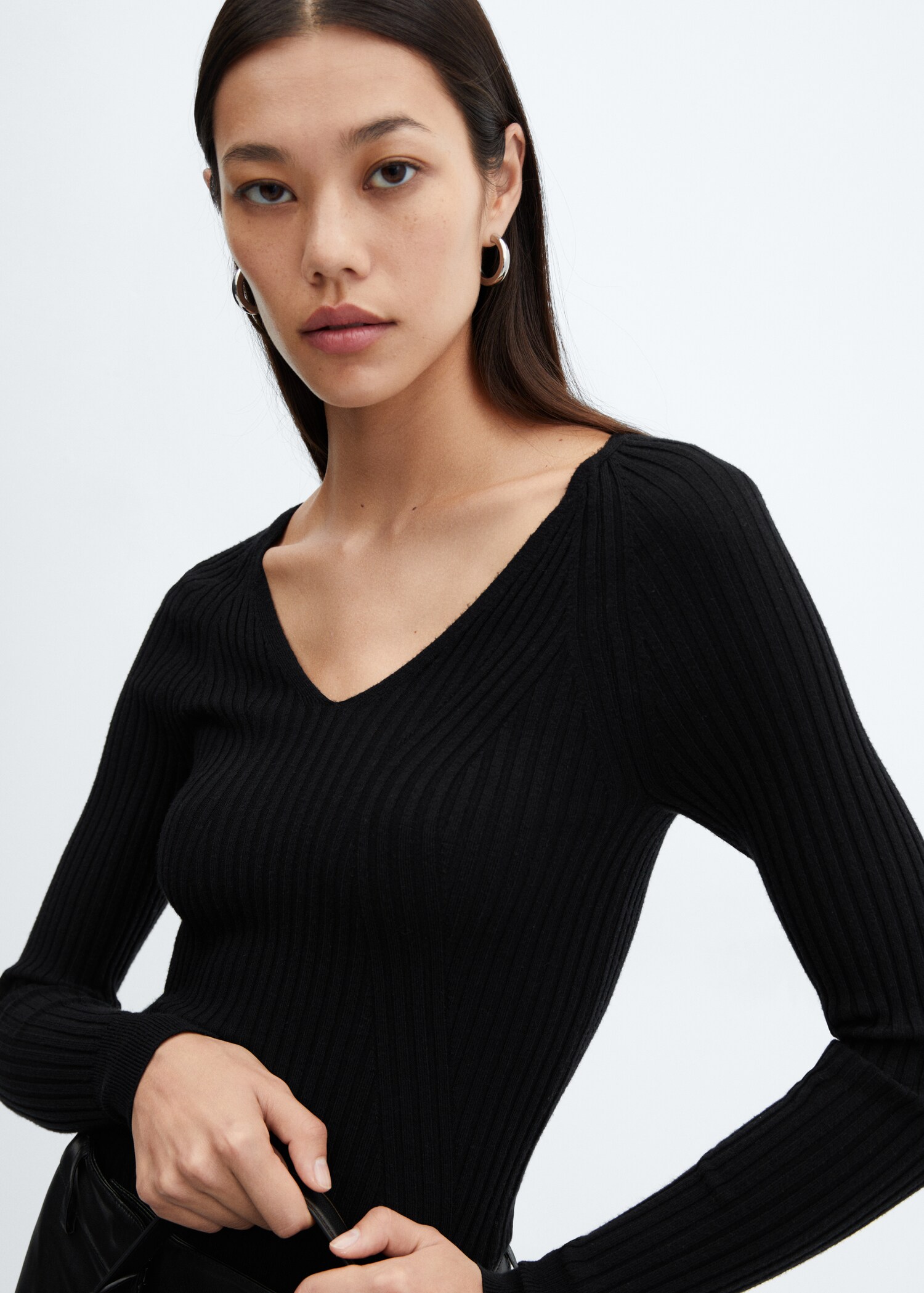 V-neck ribbed knit sweater - Details of the article 1