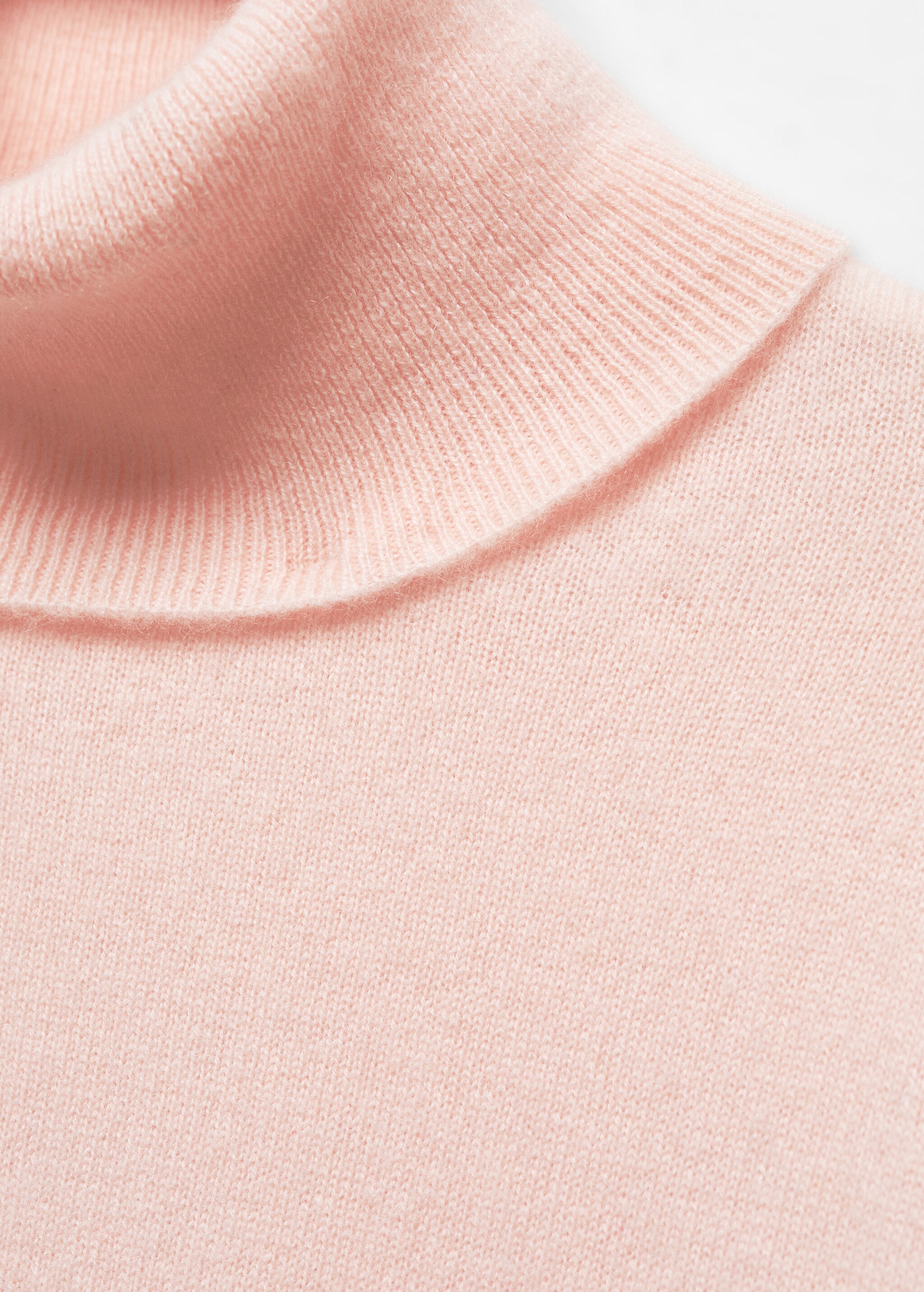 100% cashmere turtleneck sweater - Details of the article 8